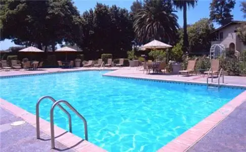 Swimming pool in Historic Santa Maria Inn