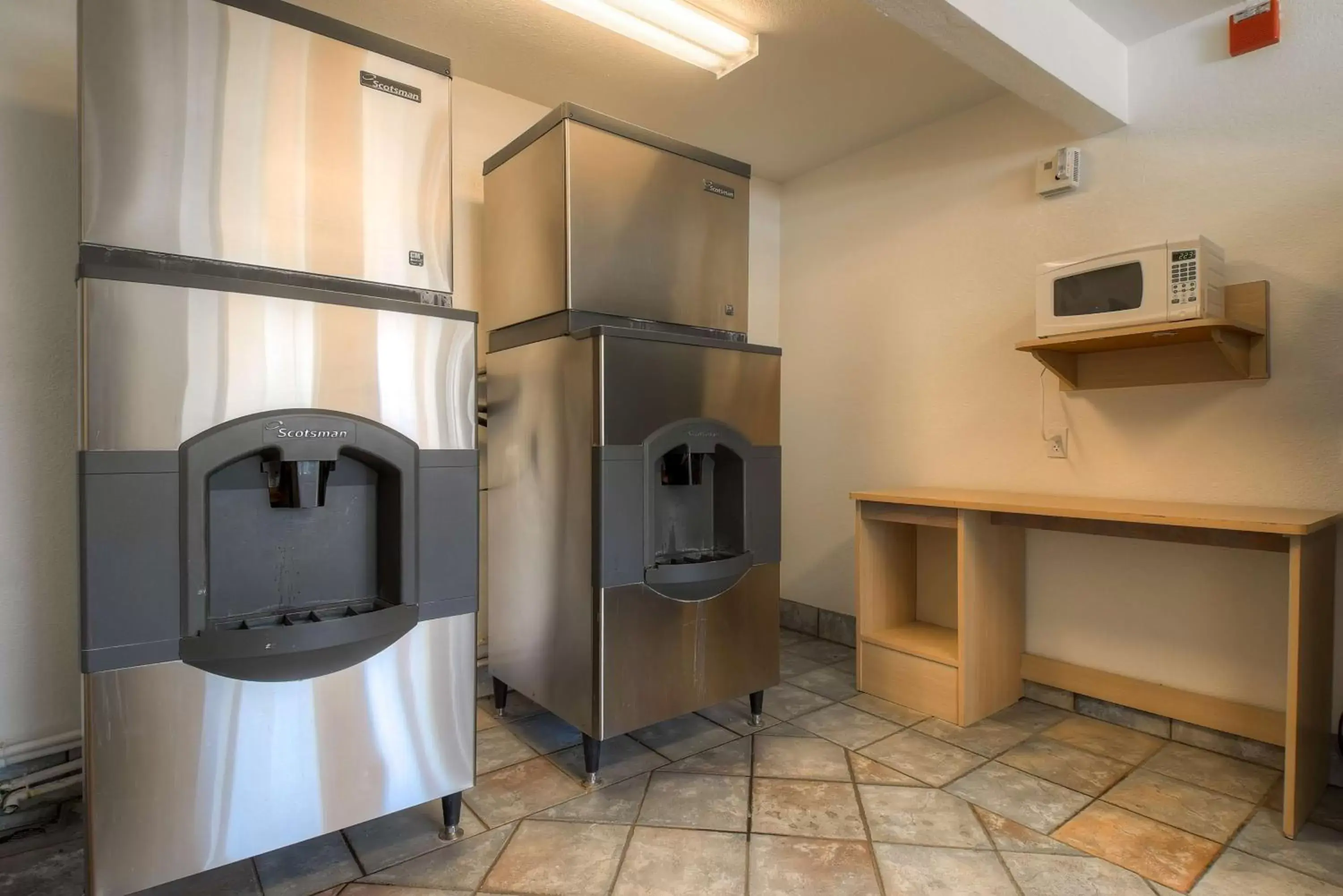 On site, Kitchen/Kitchenette in Motel 6-Rancho Mirage, CA - Palm Springs