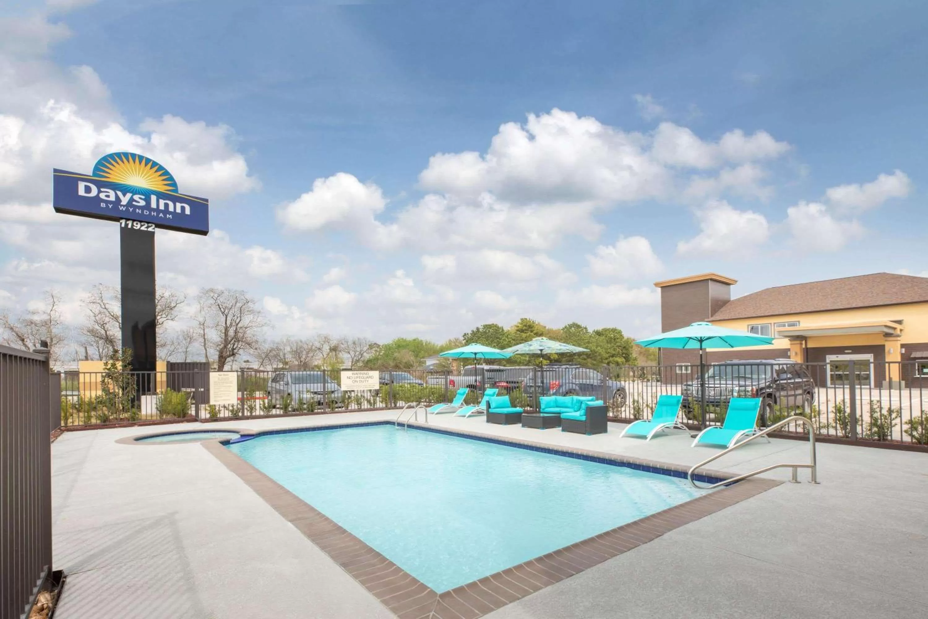 Days Inn & Suites by Wyndham La Porte