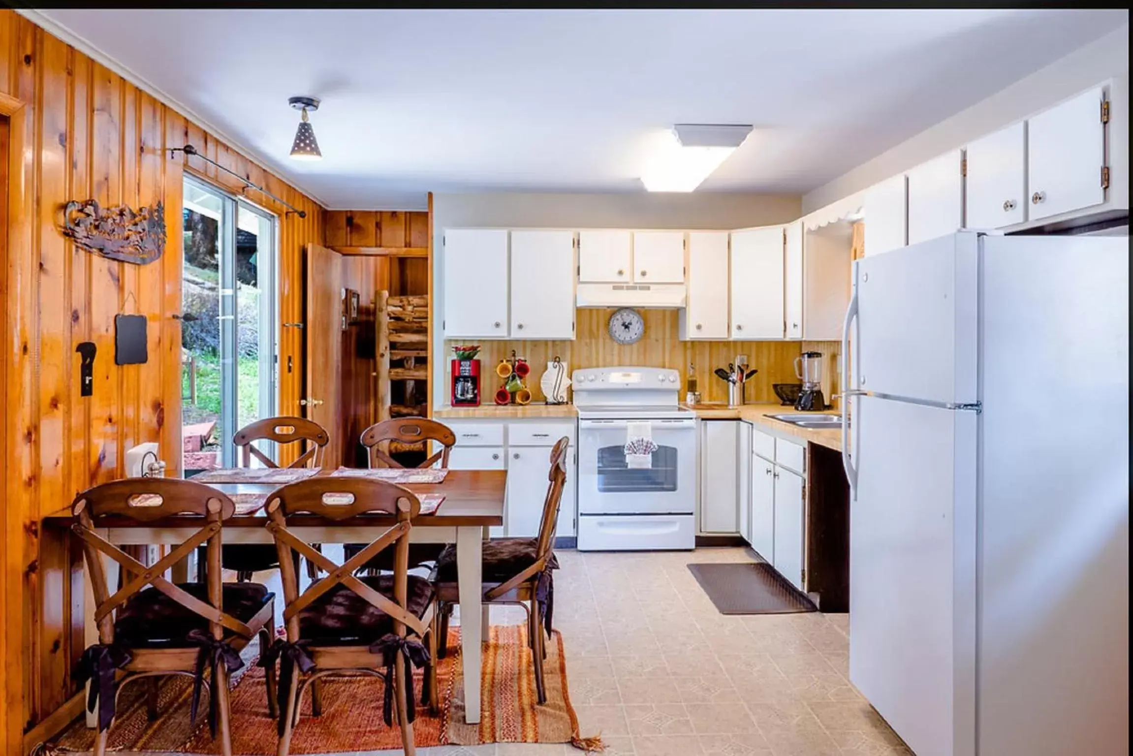 Off site, Kitchen/Kitchenette in Murphy's Resort