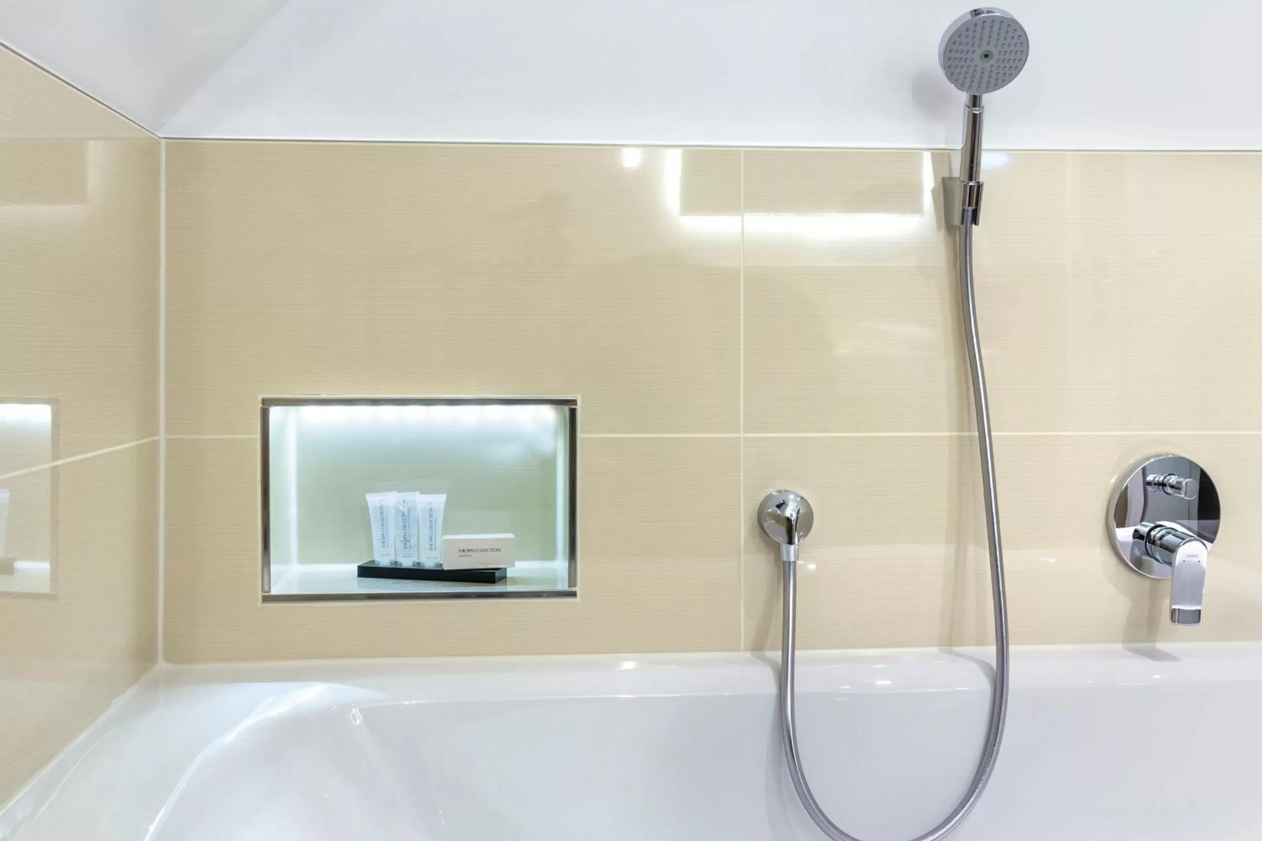 Bathroom in Boutique Hotel Poppenbütteler Hof