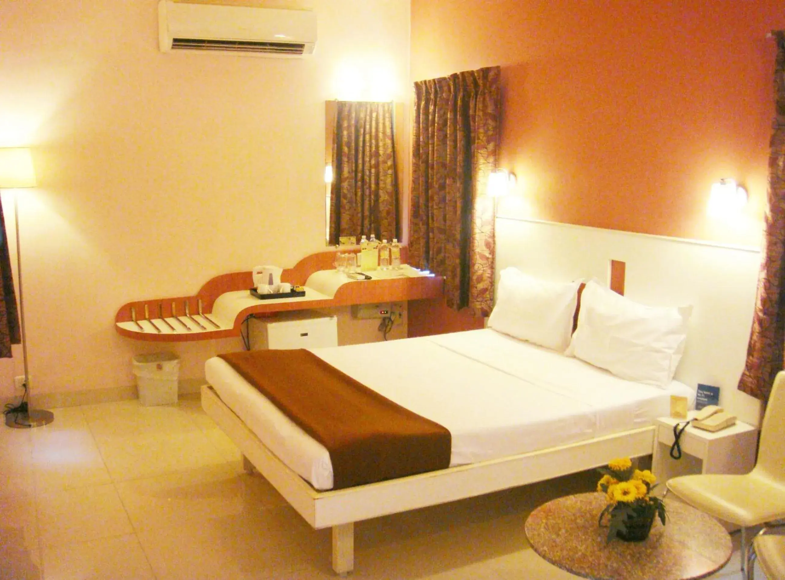 Photo of the whole room, Bed in Hotel Pandian