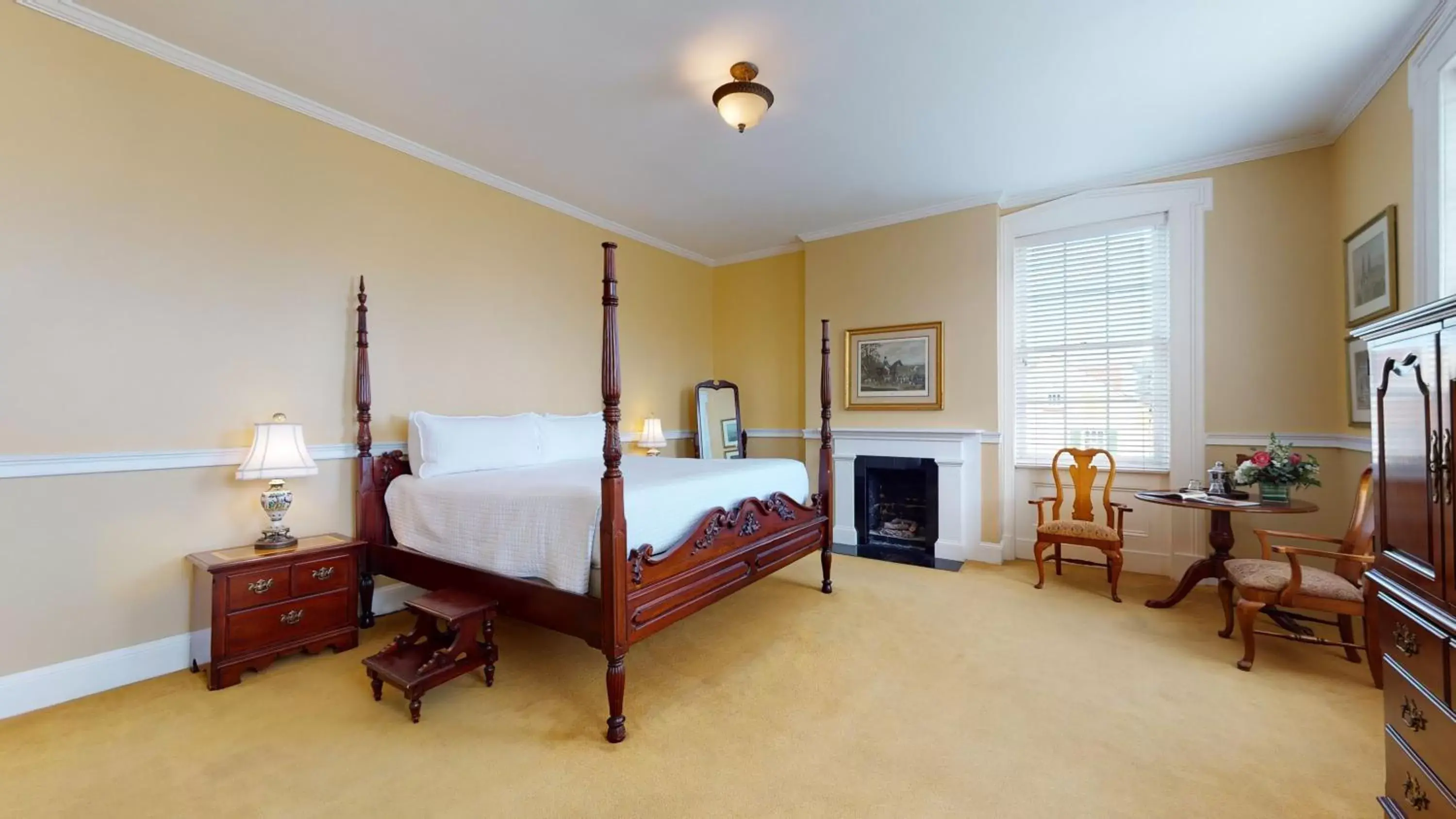 Photo of the whole room, Bed in The Presidents' Quarters Inn