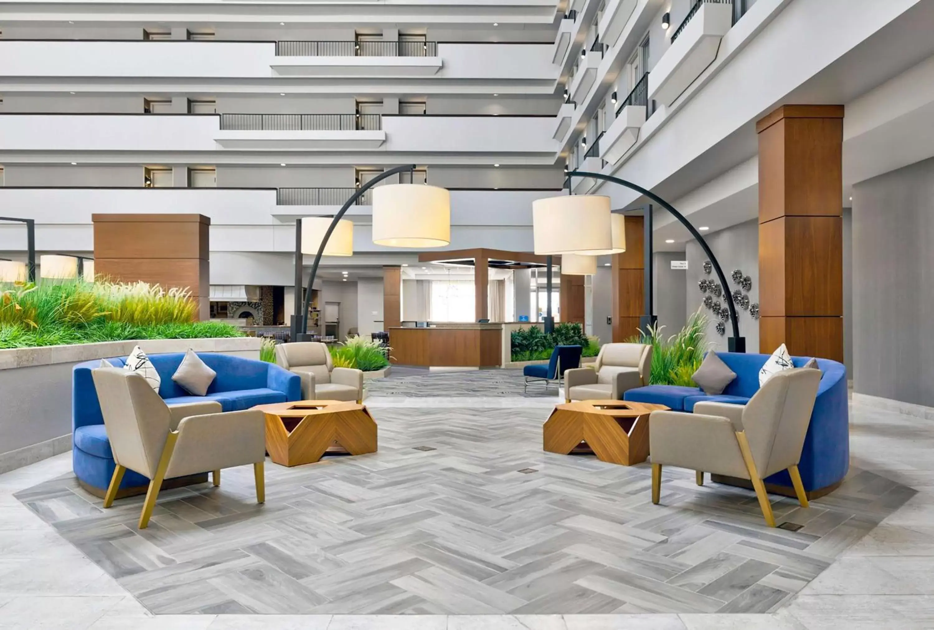 Lobby or reception, Lobby/Reception in DoubleTree by Hilton Davenport