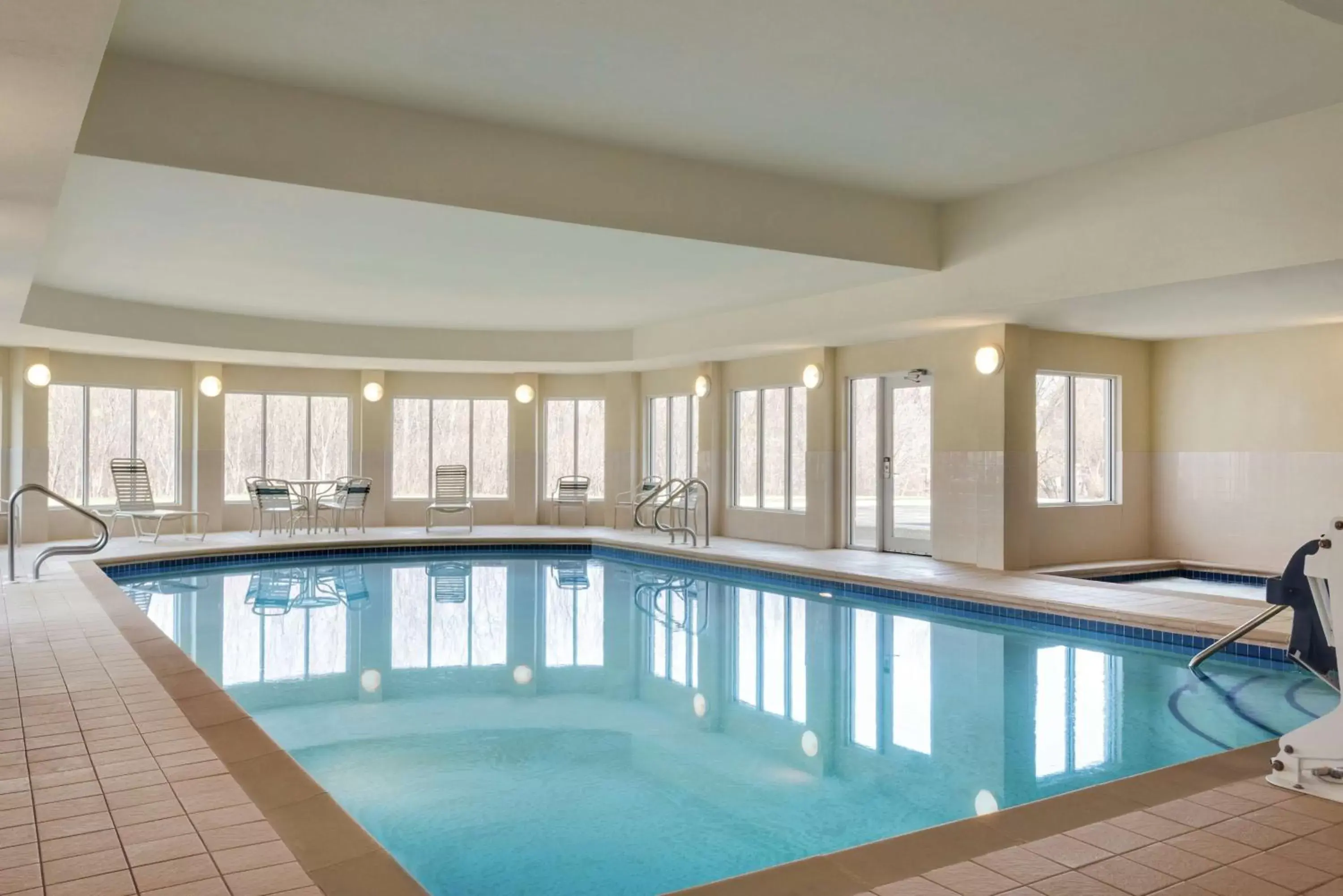 Pool view, Swimming Pool in Hilton Garden Inn Dubuque Downtown