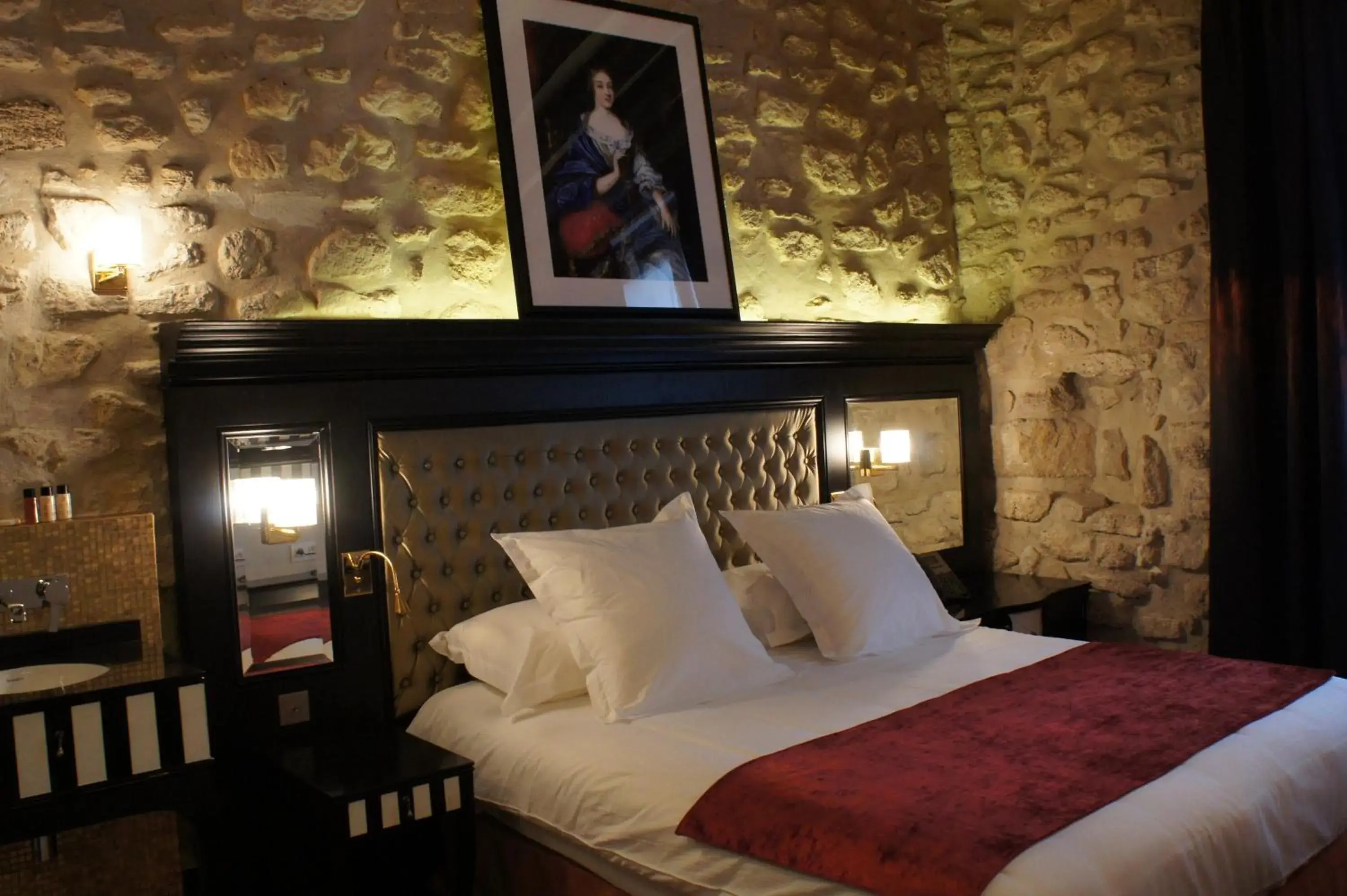 Bed in Tonic Hotel Saint Germain des Pr