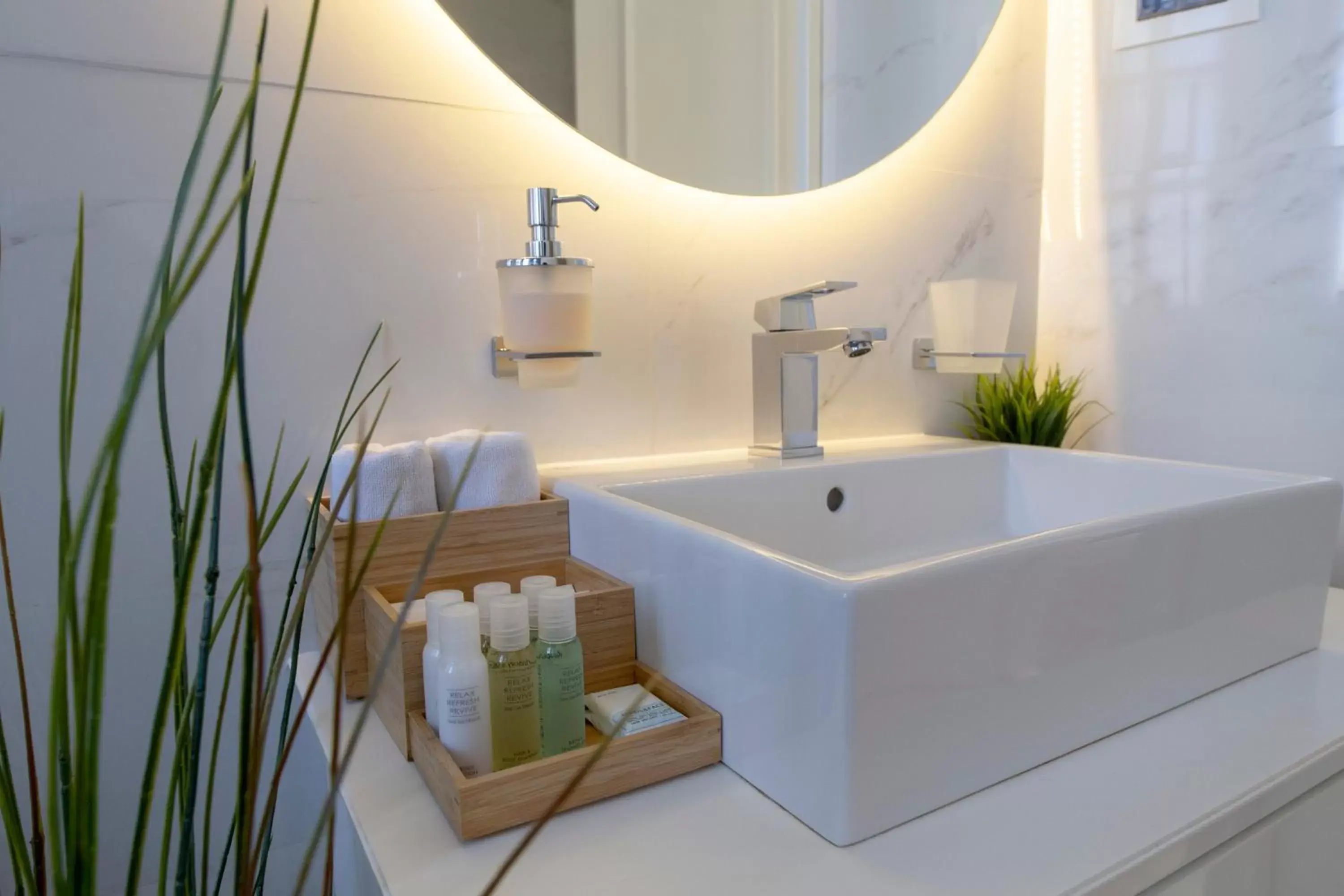 Bathroom in Public House Hotel Bathroom in Public House Hotel