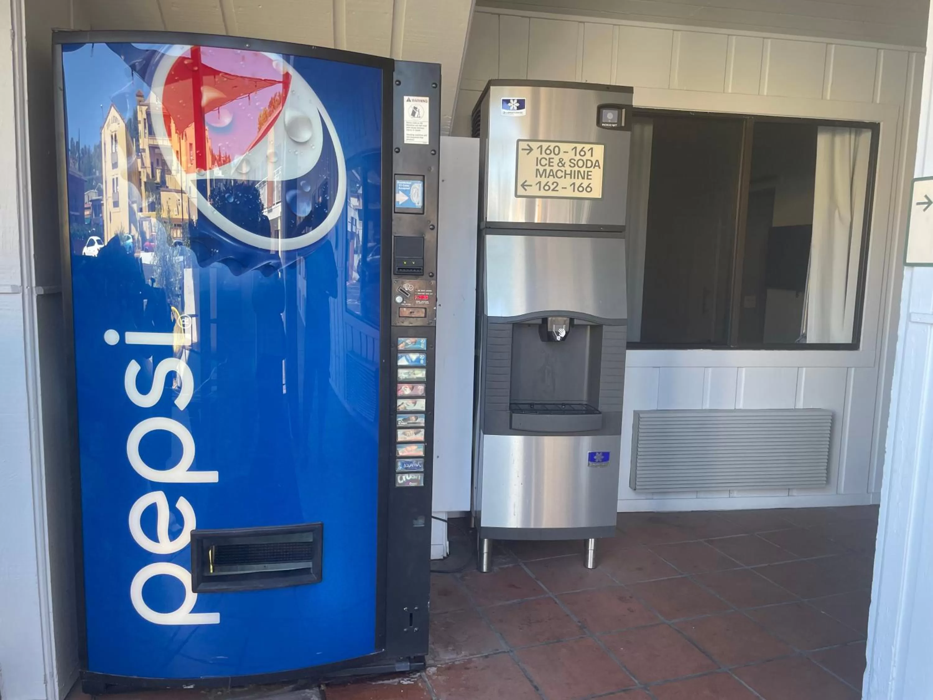 Drinks in Hotel Lumberjack - Sonora