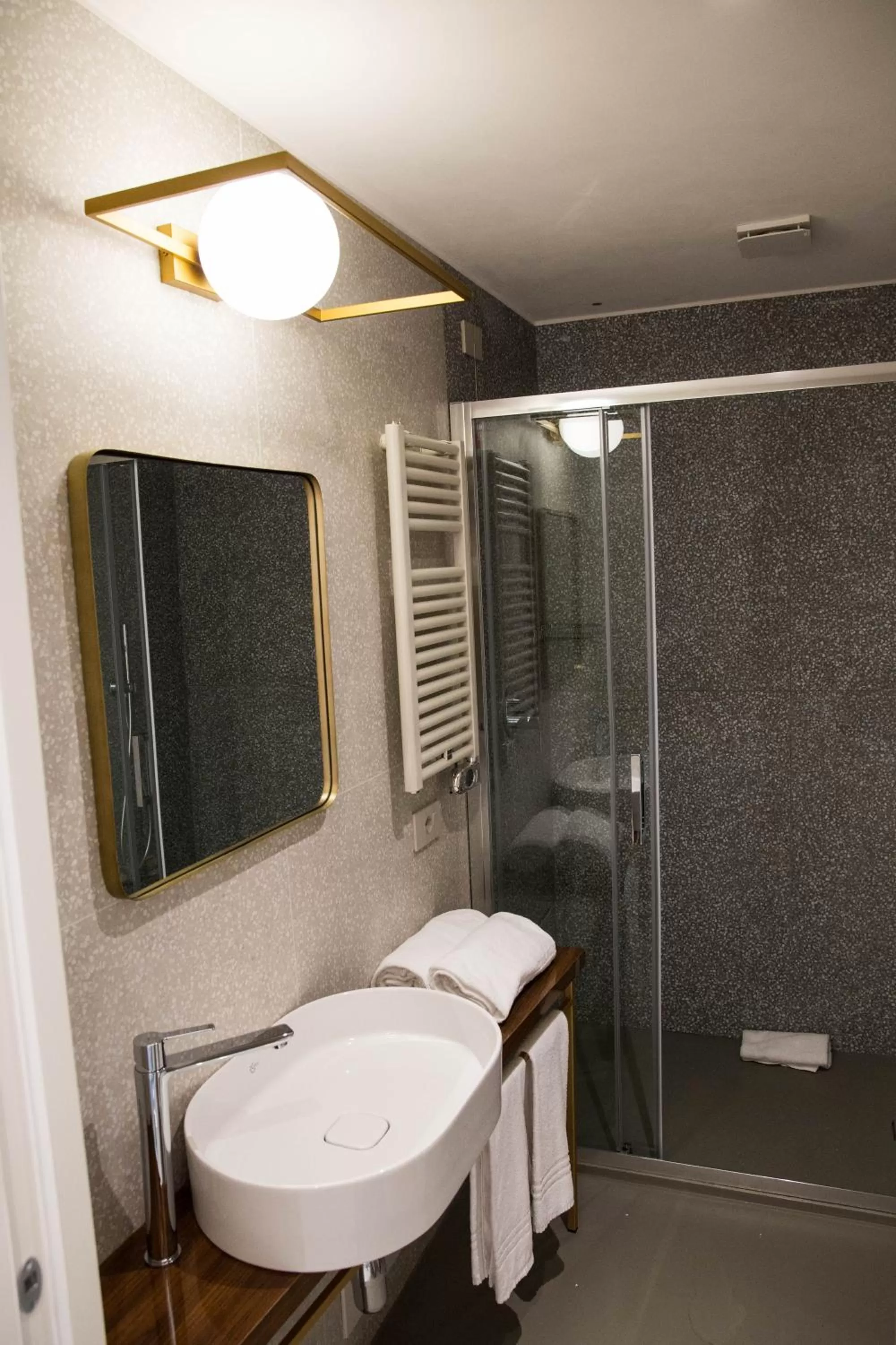 Bathroom in 20 Miglia Albergo Diffuso