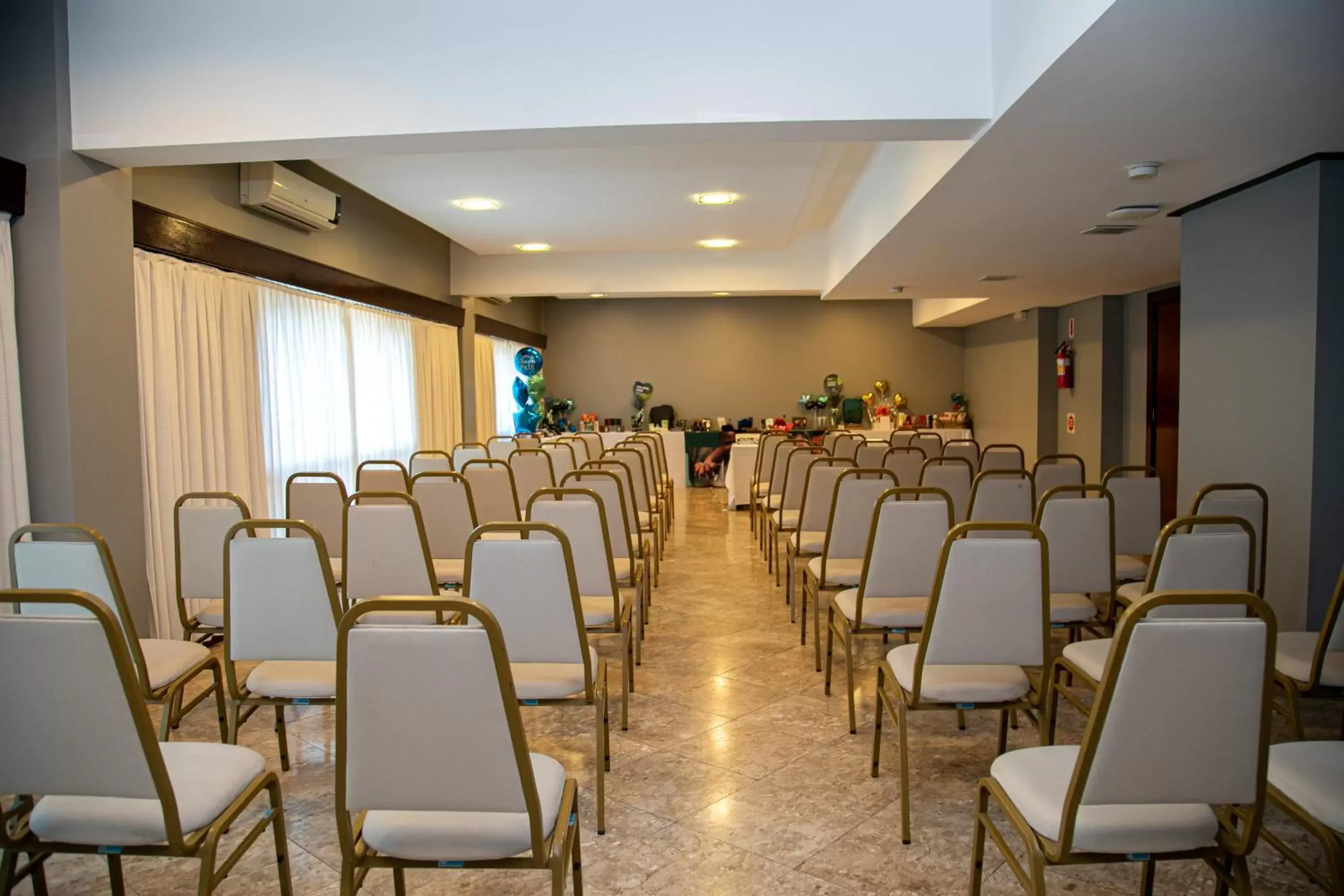 Meeting/conference room in Plaza Blumenau Hotel