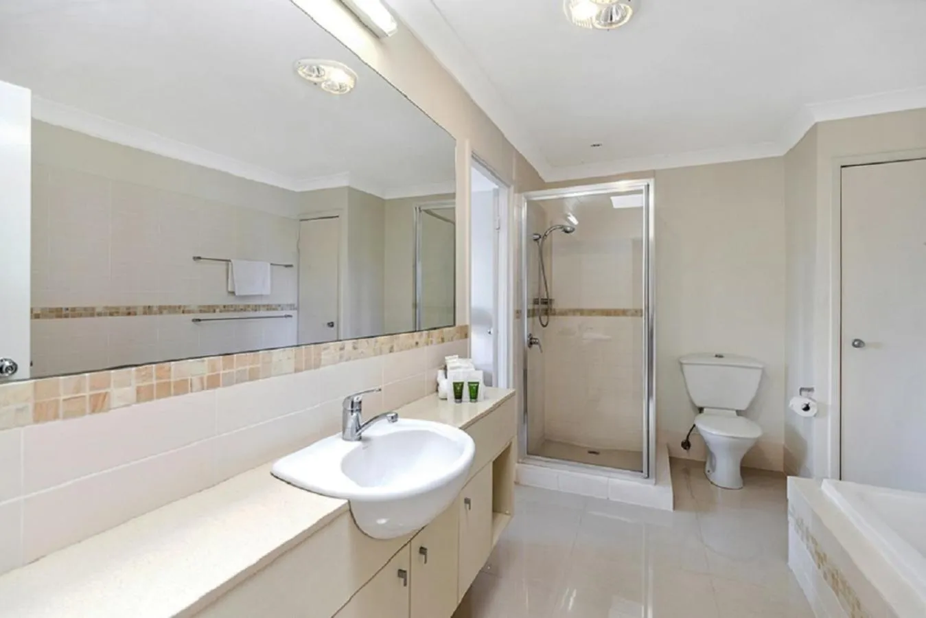 Noosa Entrance Waterfront Resort