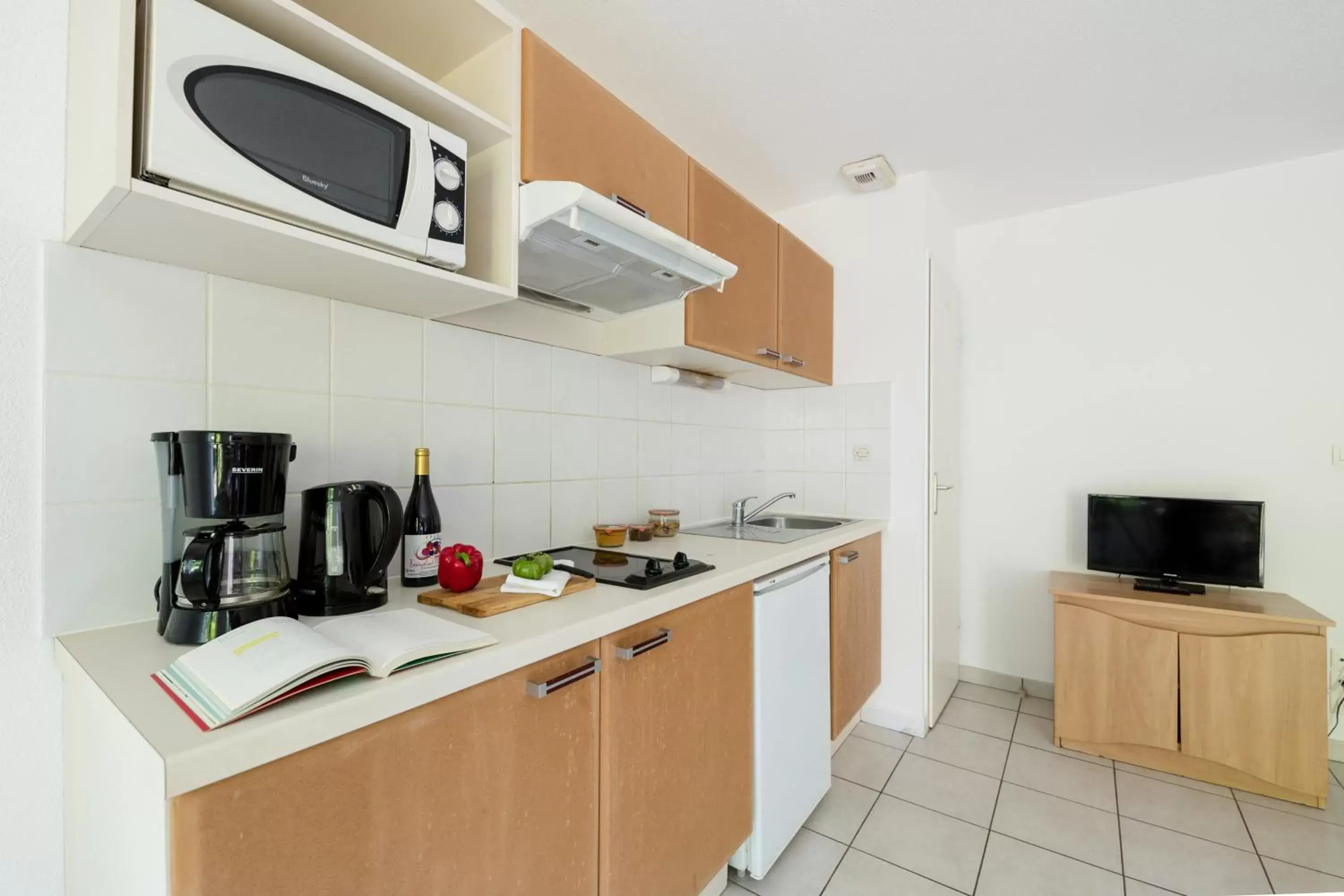 kitchen, Kitchen/Kitchenette in Garden & City Lyon - Lissieu