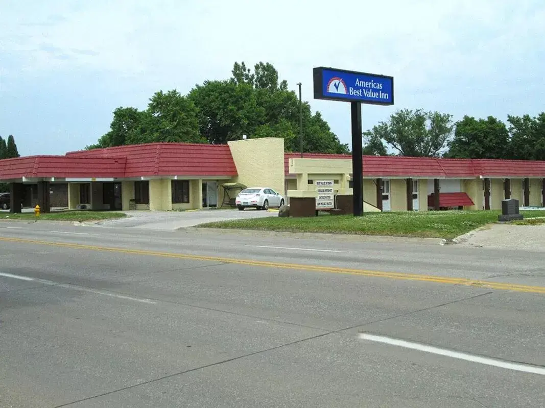 Property Building in Americas Best Value Inn Webster City Property Building in Americas Best Value Inn Webster City