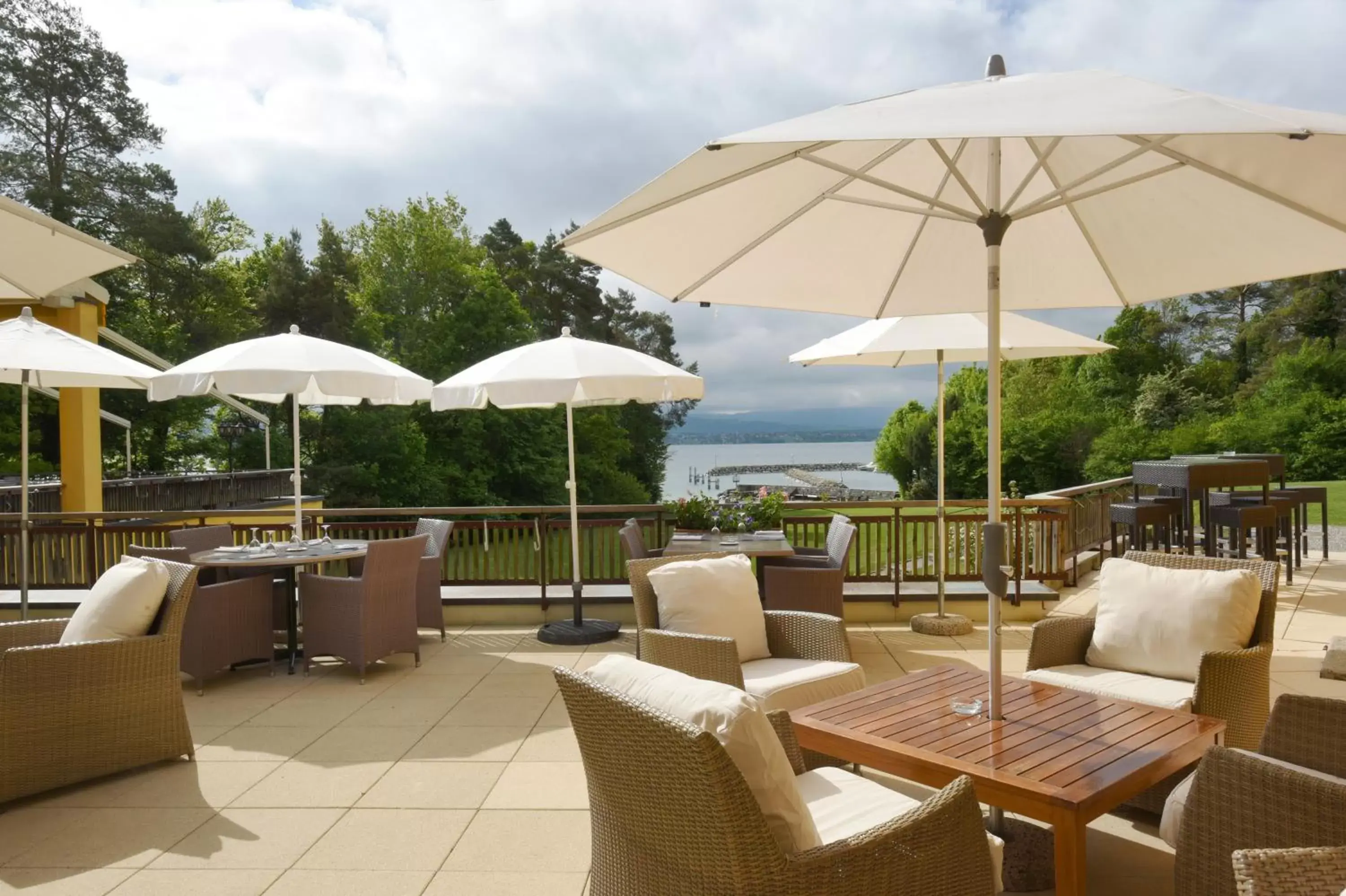 Balcony/Terrace, Restaurant/Places to Eat in Hotel La Barcarolle