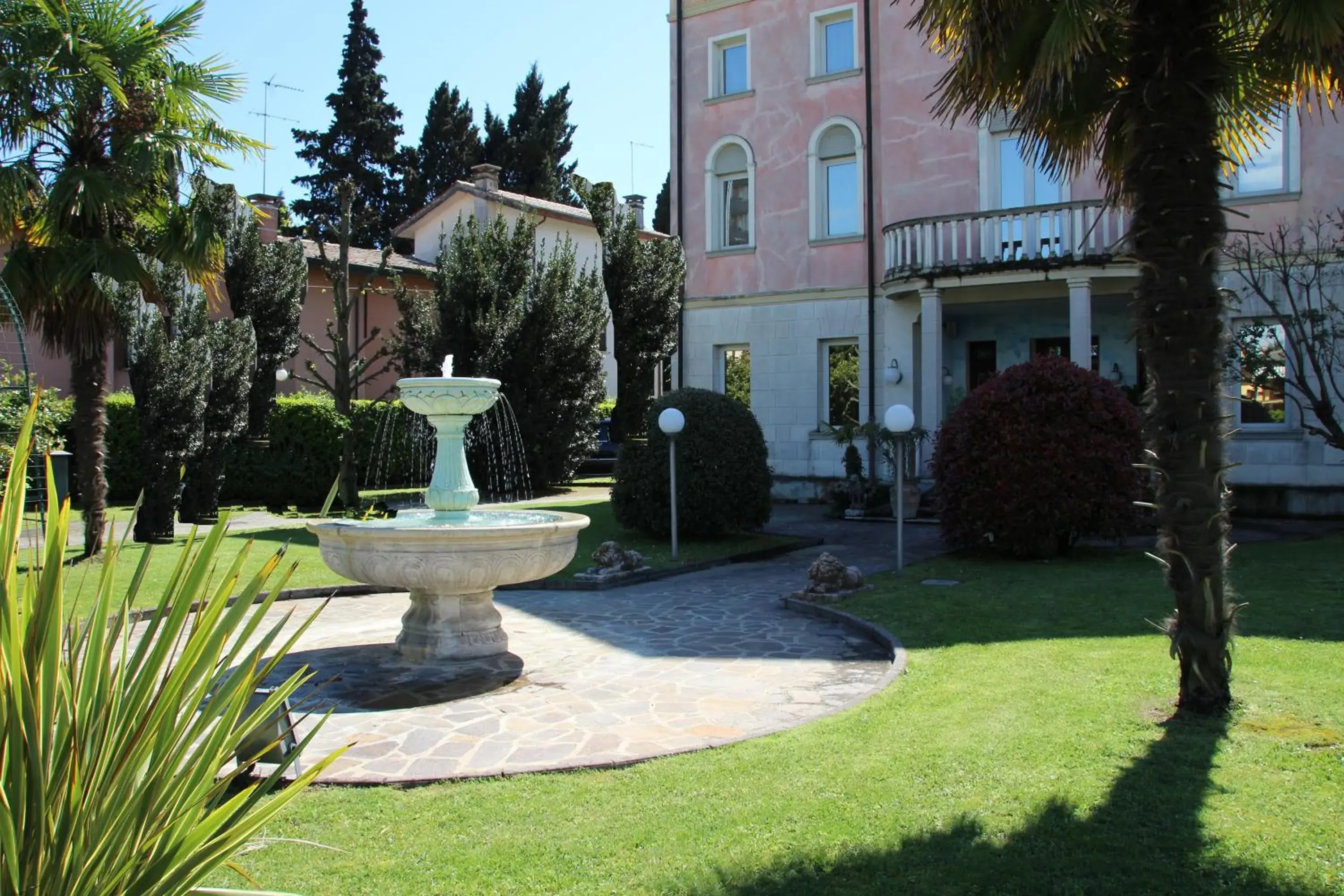 Garden, Property Building in Park Hotel Villa Leon d'Oro