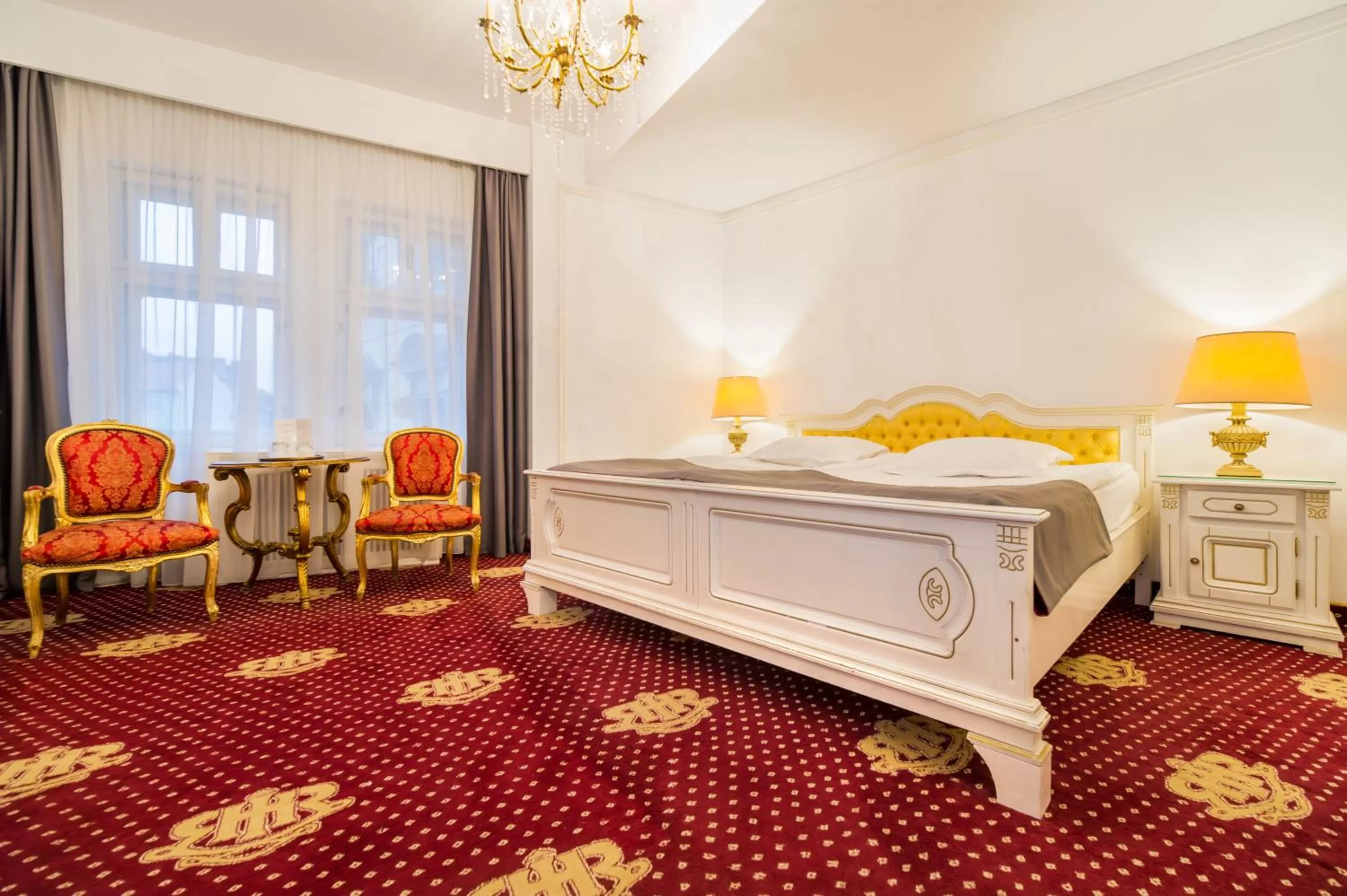 Deluxe Family Suite - single occupancy in Hotel Imparatul Romanilor Hotel & SPA