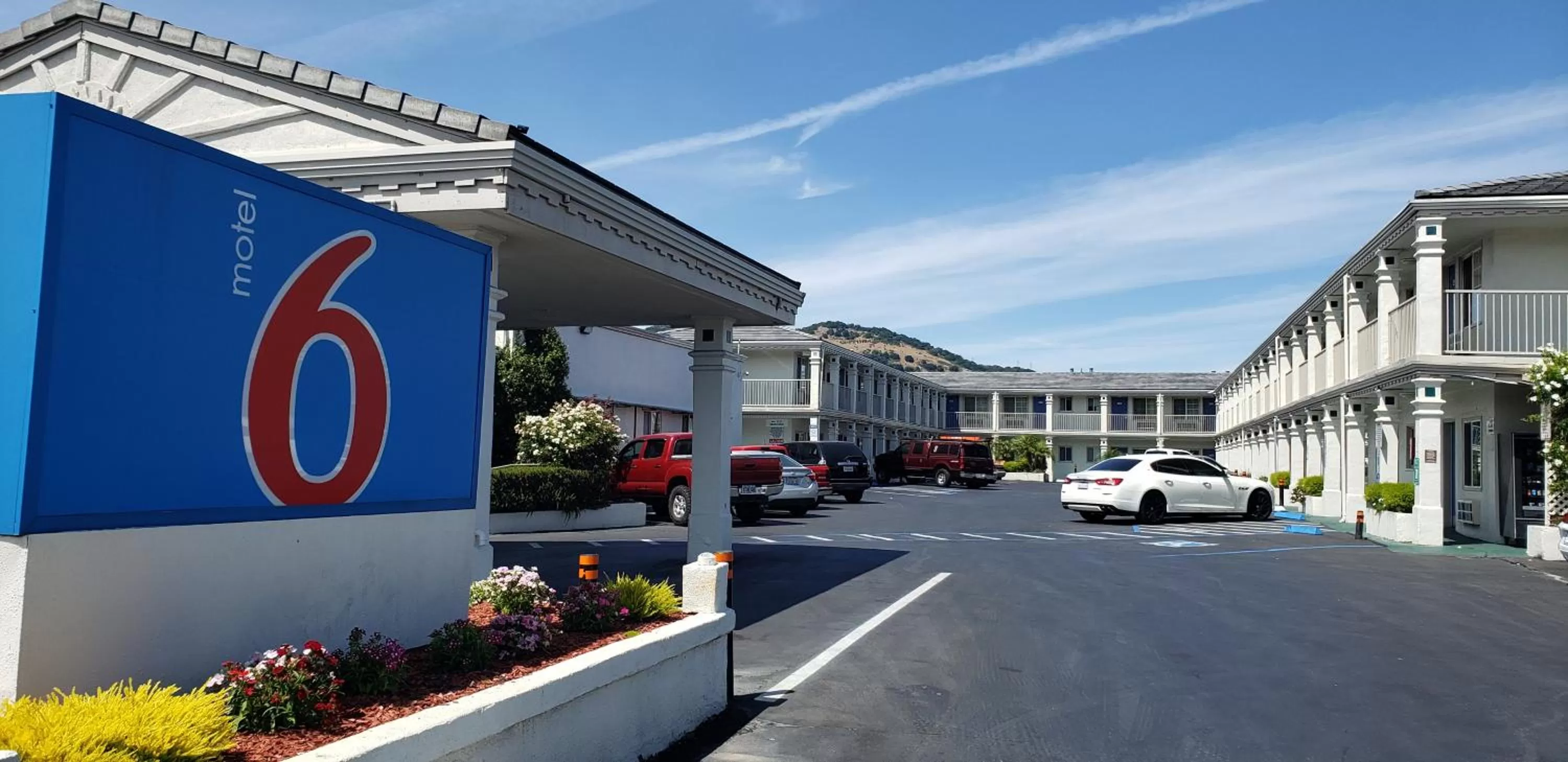 Parking in Motel 6 San Rafael
