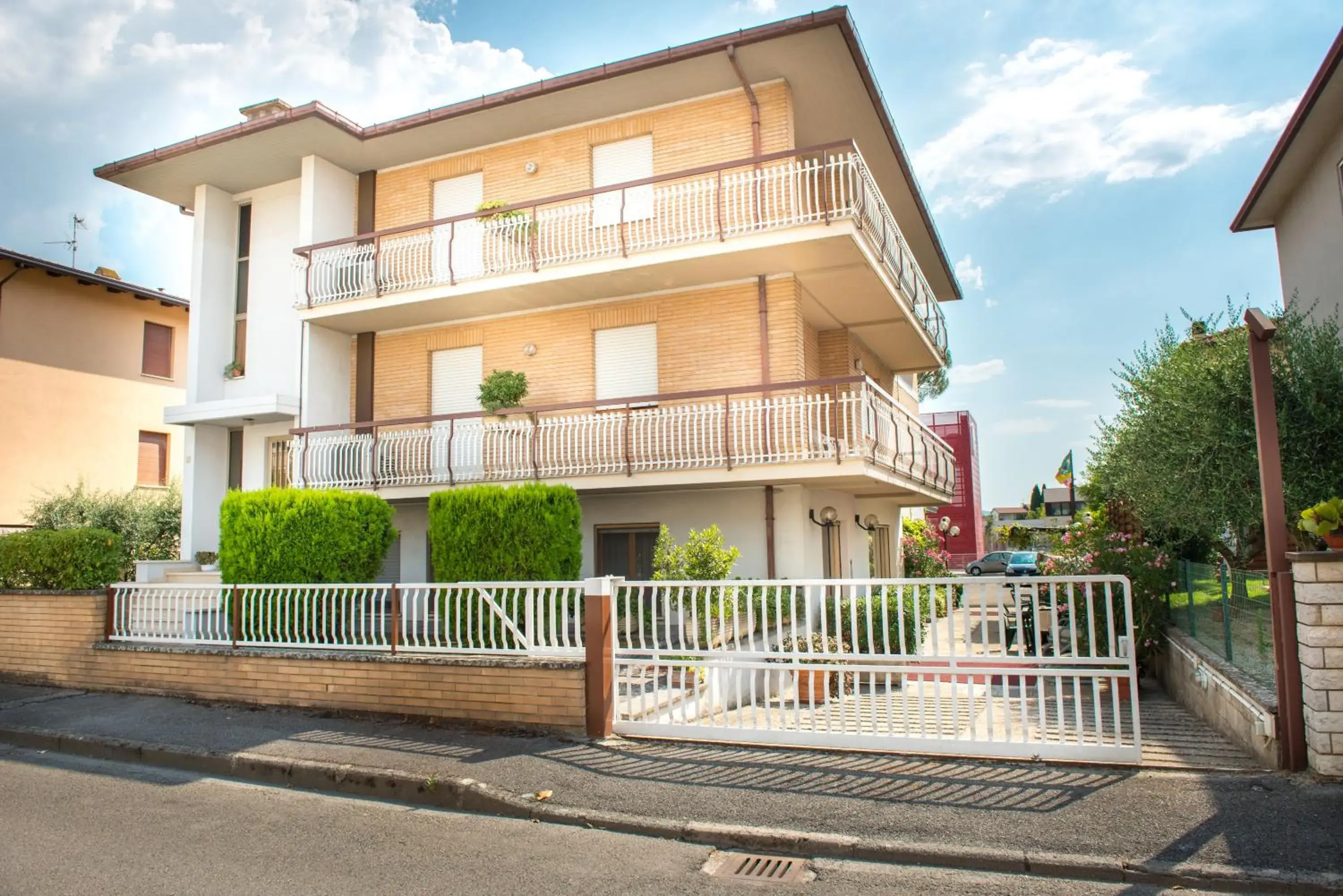 Facade/entrance, Property Building in Hotel Santa Maria