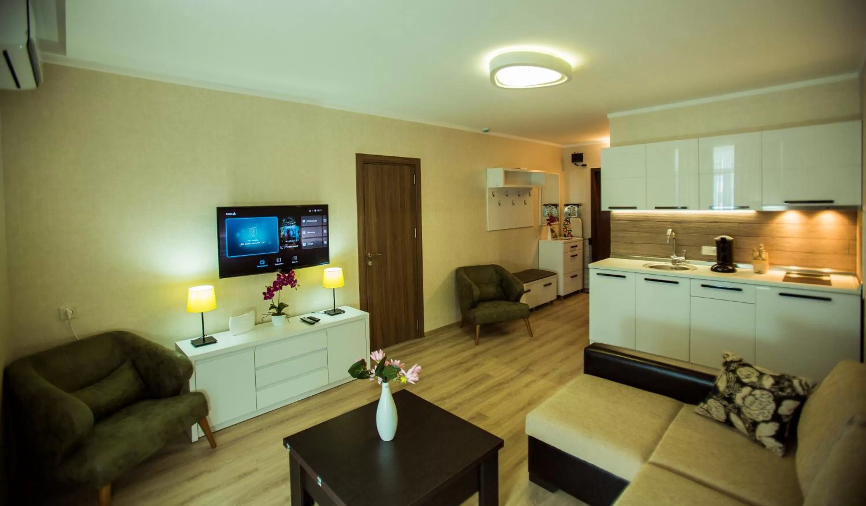 TV and multimedia, Seating Area in Holiday Lux Sea Towers Batumi