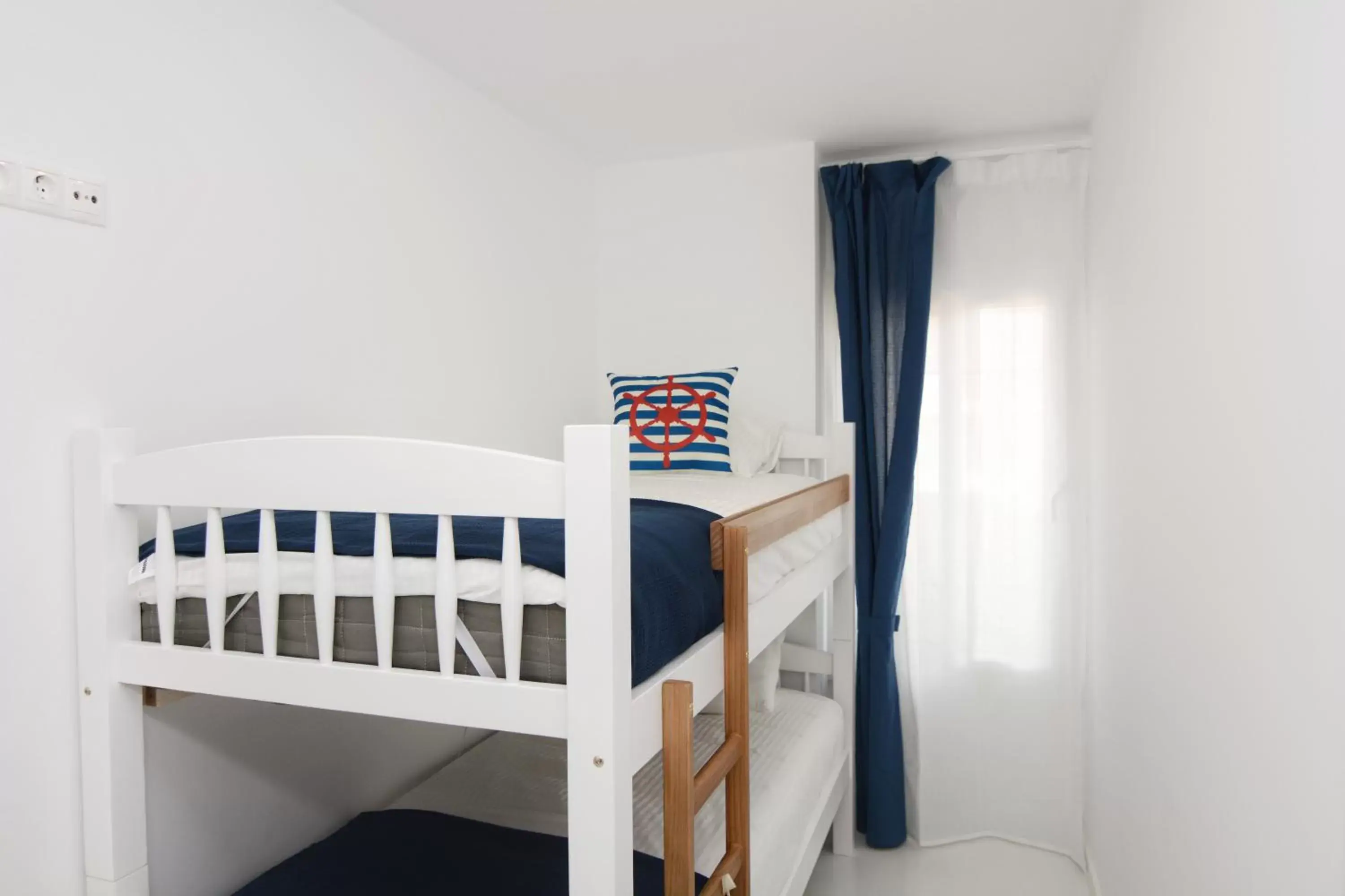 Bunk Bed in Santa Pola Apartments