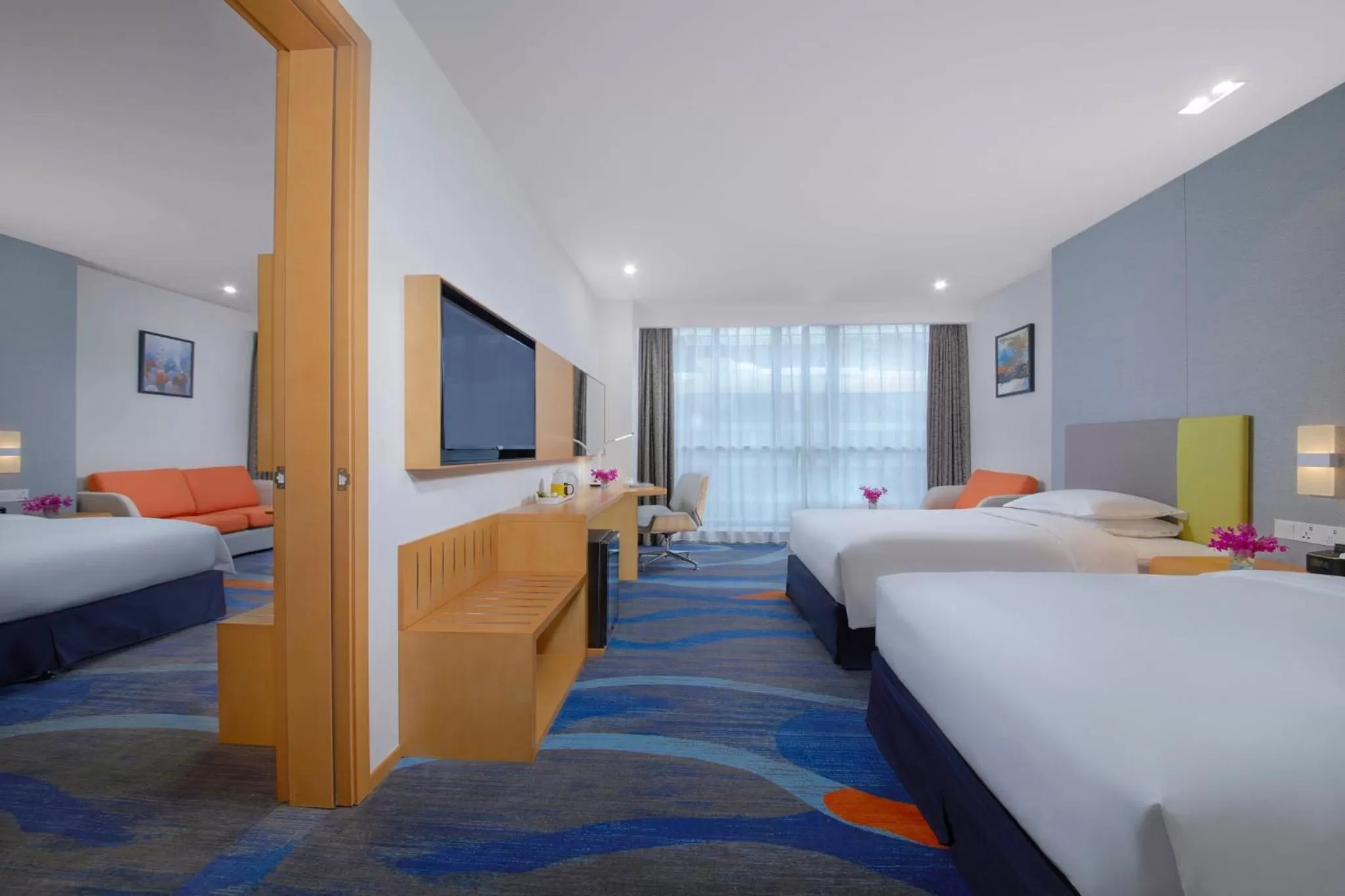 Photo of the whole room, Bed in Holiday Inn Express Zhengzhou Zhengdong by IHG
