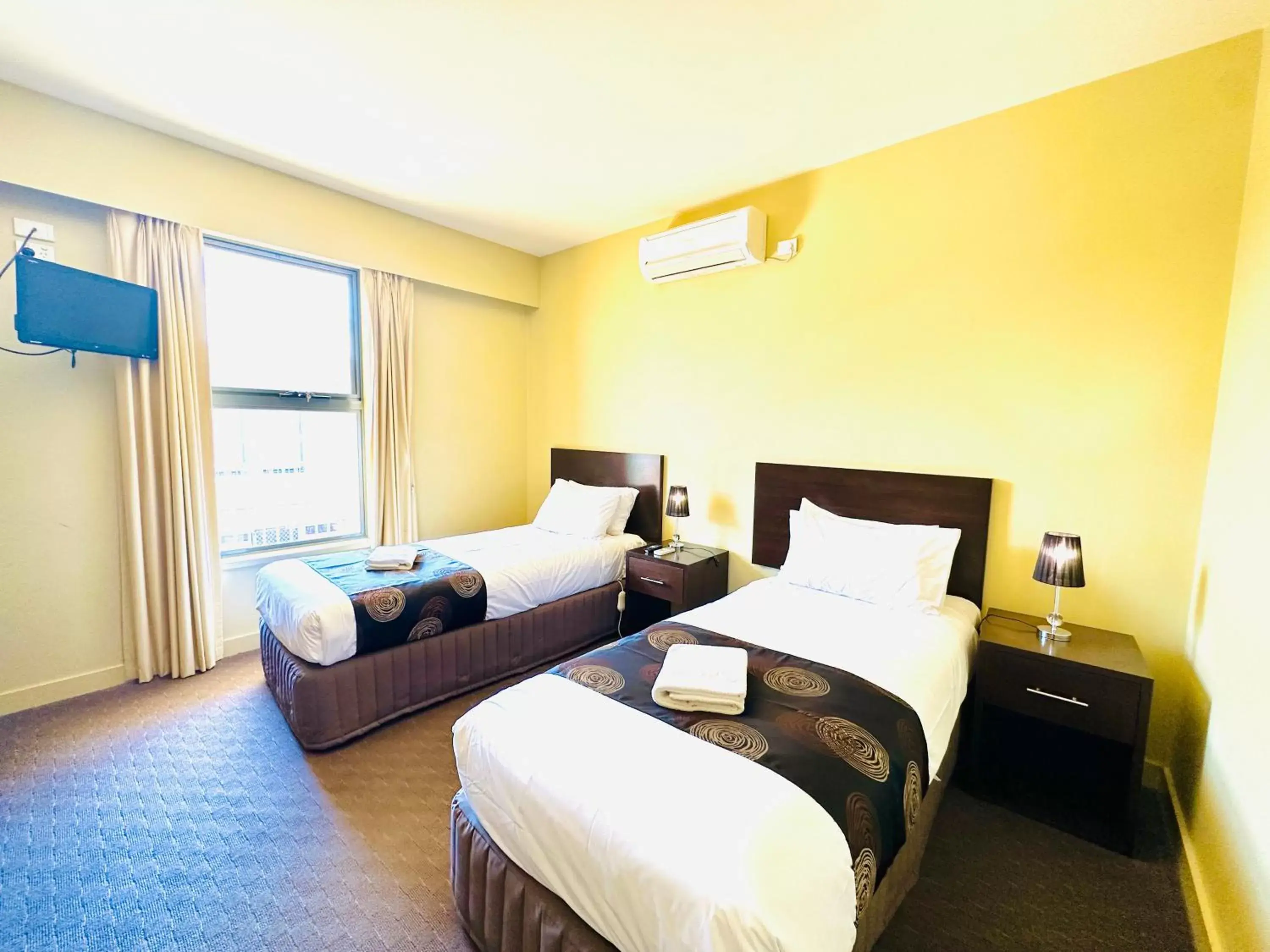 Bed in Comfort Inn & Suites City Views