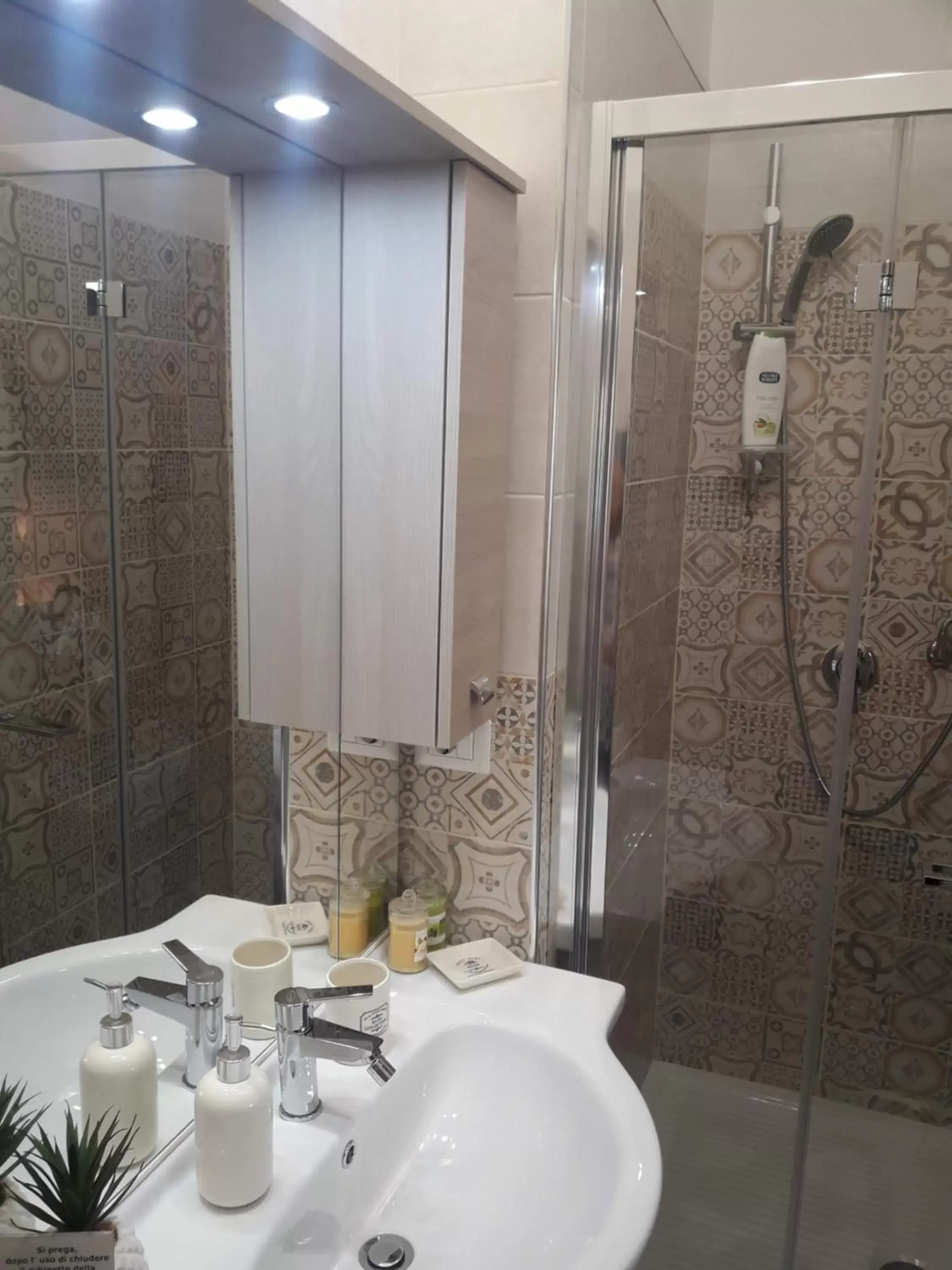 Bathroom in San Pietro Shabby Chic Apartment