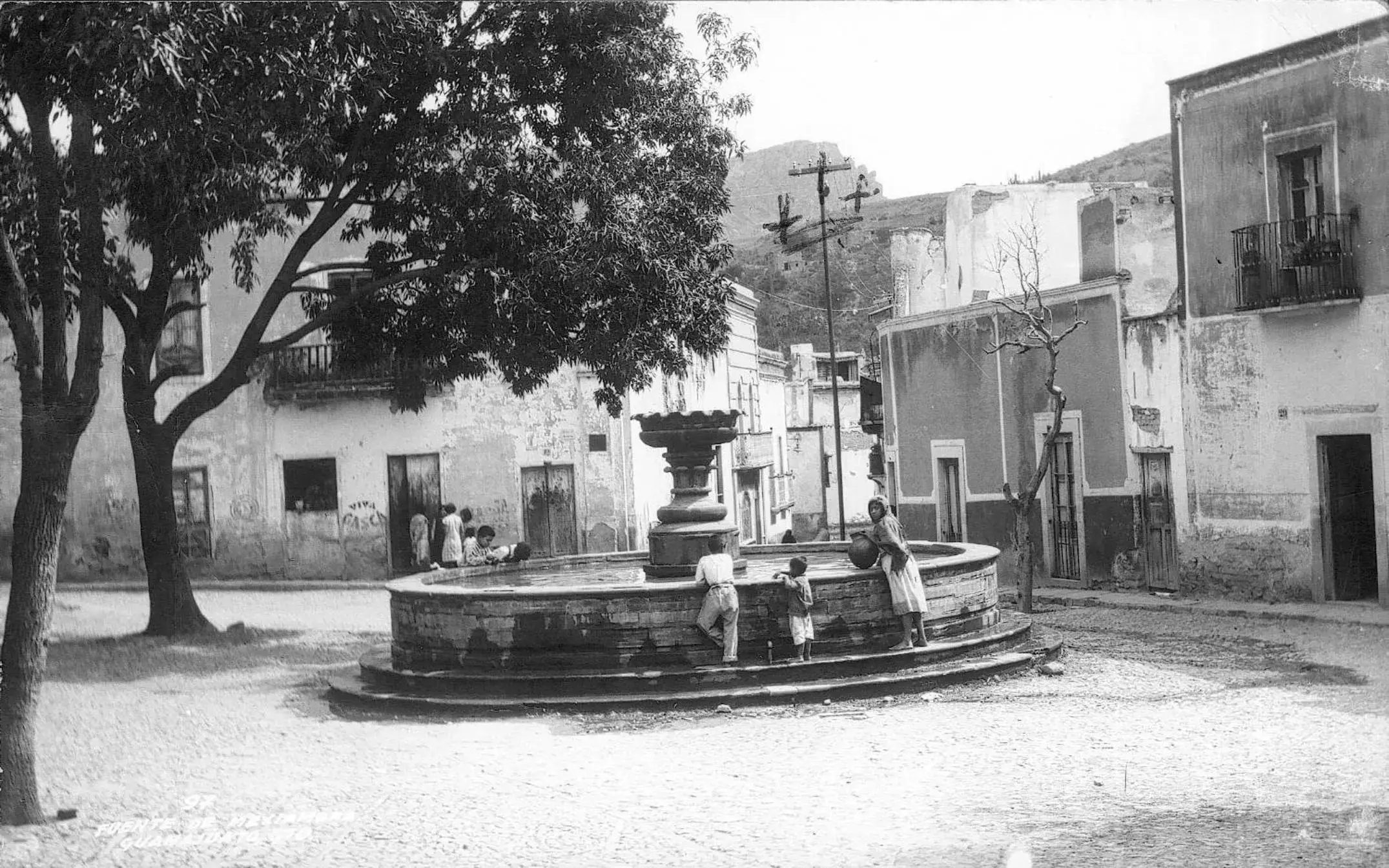 Decorative detail in El Zopilote Mojado