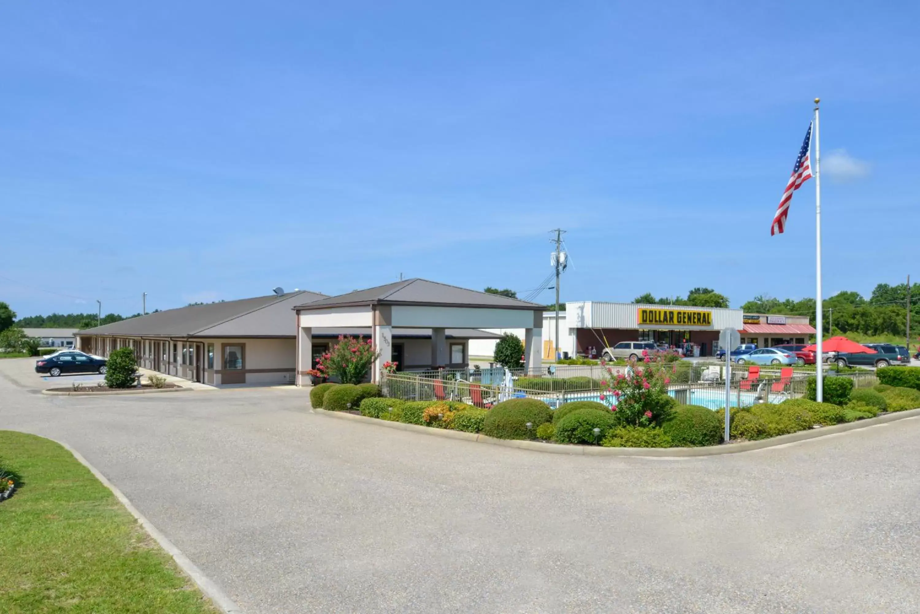 Property building in Briarwood Inn Of Geneva Property building in Briarwood Inn Of Geneva