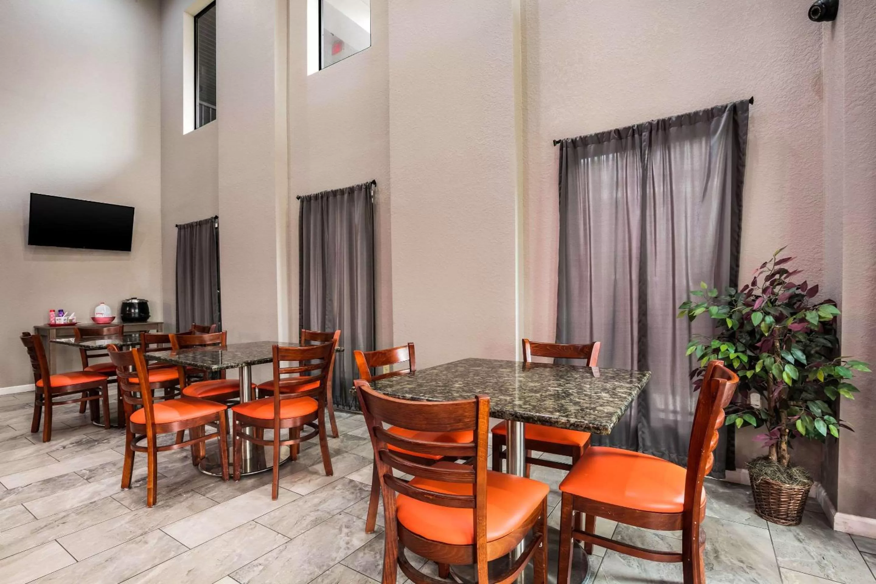 Breakfast in Econo Lodge Forrest City I-40