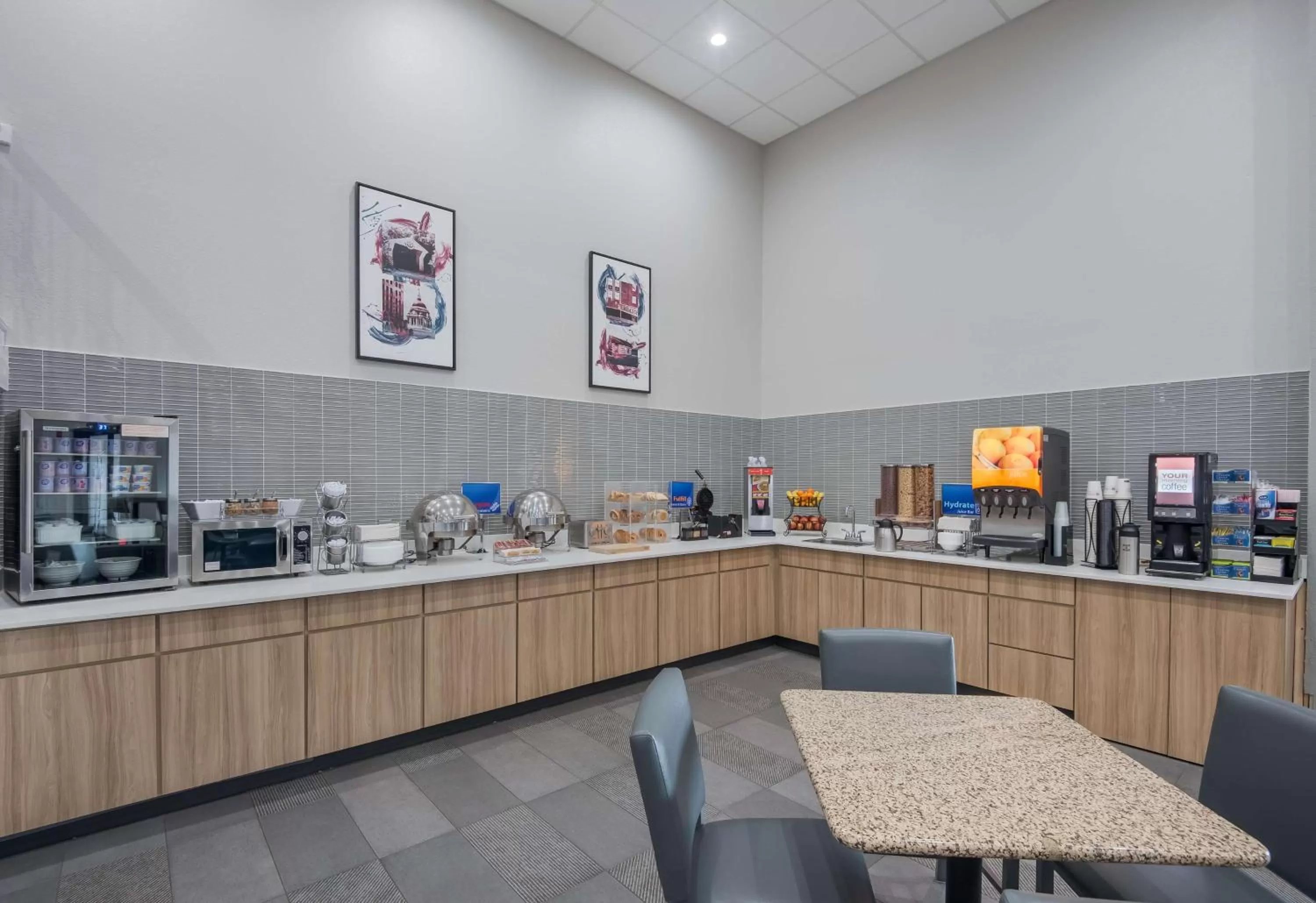 Restaurant/places to eat in Best Western Fort Wayne I-69 North