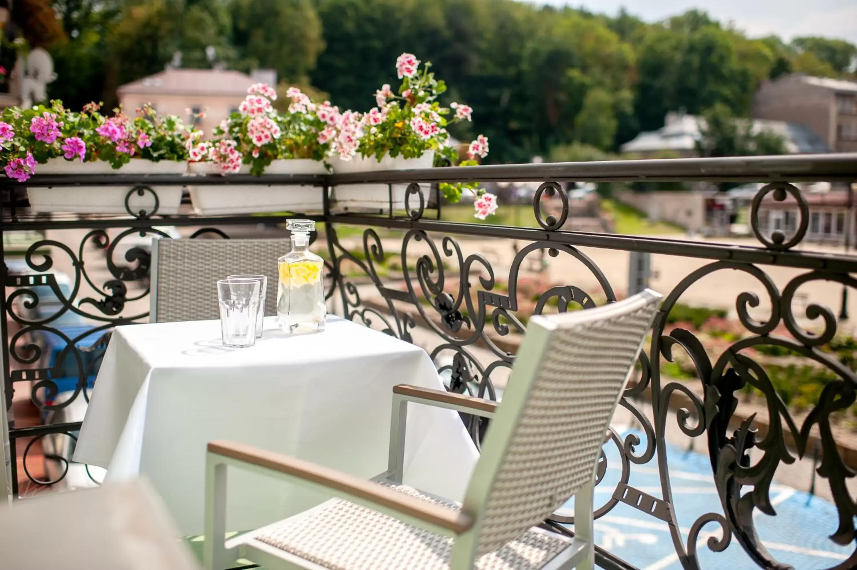 Balcony/Terrace, Restaurant/Places to Eat in Plaza Boutique Hotel