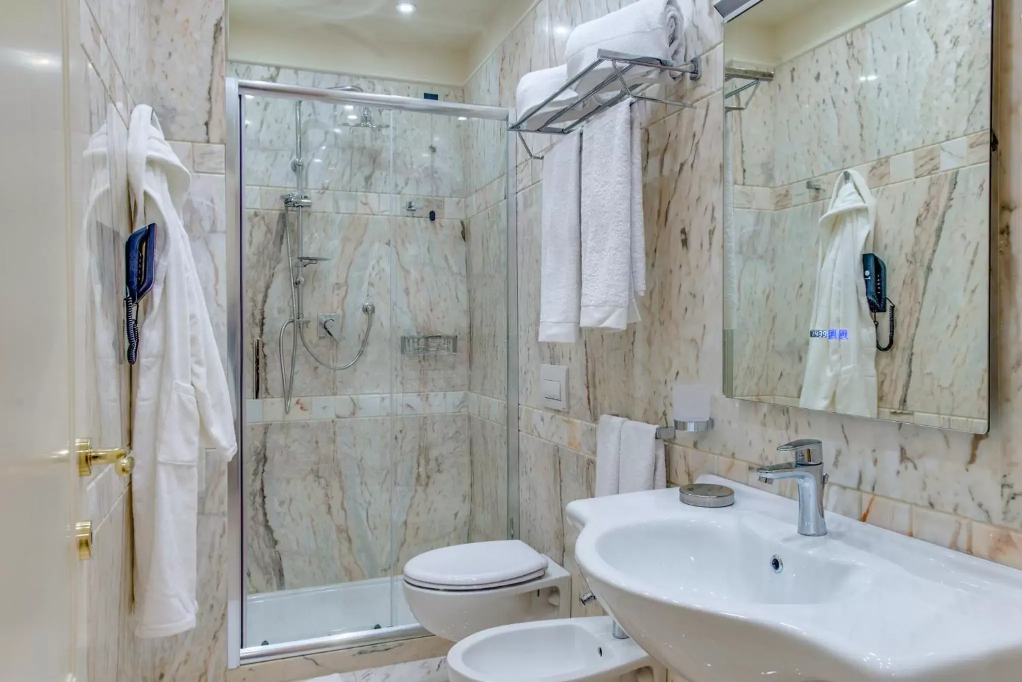 Superior Double Room - single occupancy in La Paloma Blanca Hotel Superior Double Room - single occupancy in La Paloma Blanca Hotel