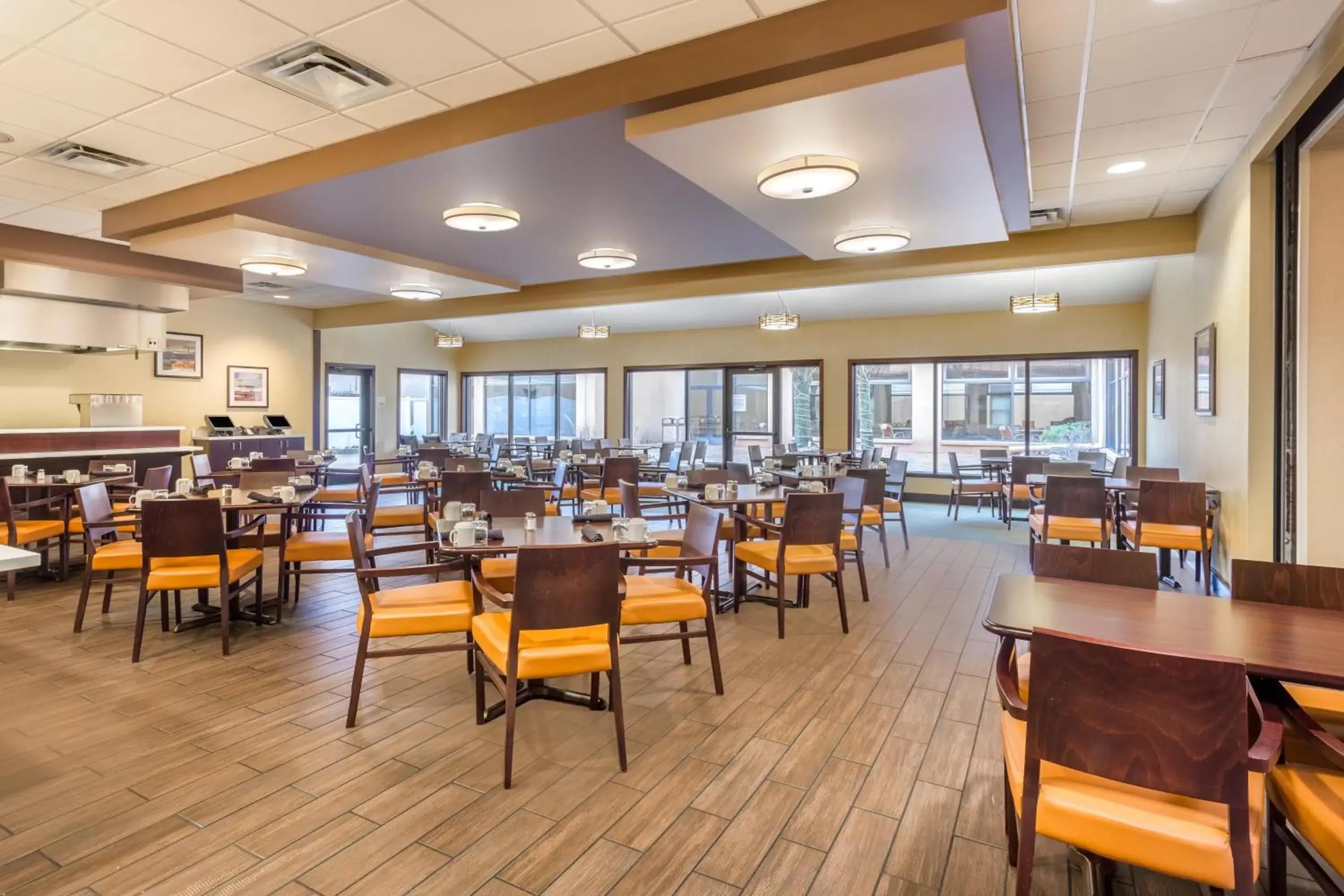 Restaurant/Places to Eat in Holiday Inn Chicago North - Gurnee, an IHG Hotel