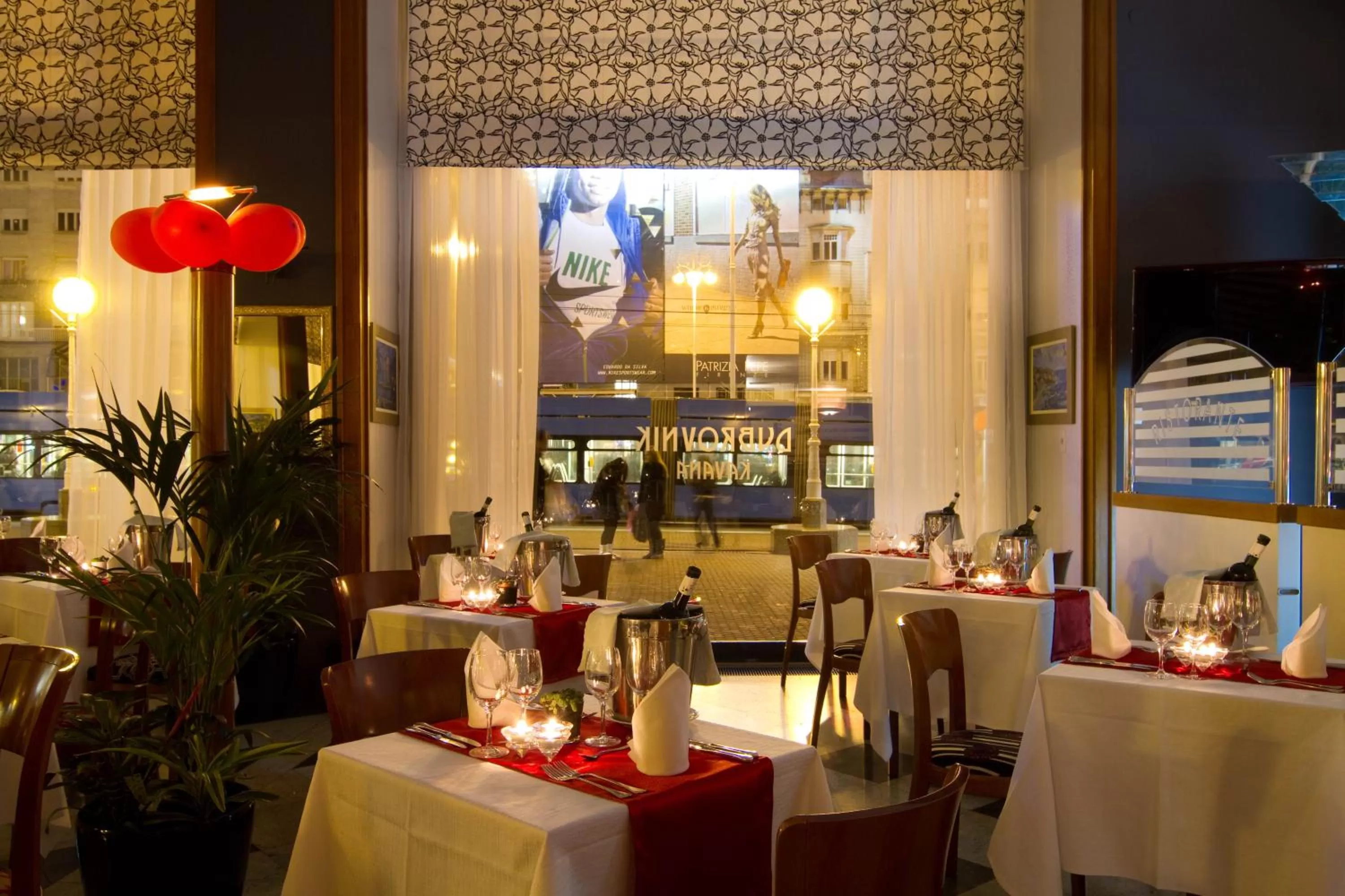 Restaurant/places to eat in Hotel Dubrovnik