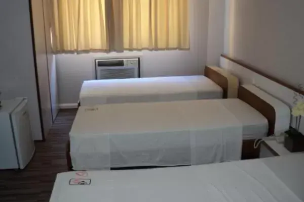 Photo of the whole room, Bed in Rede Andrade San Martin