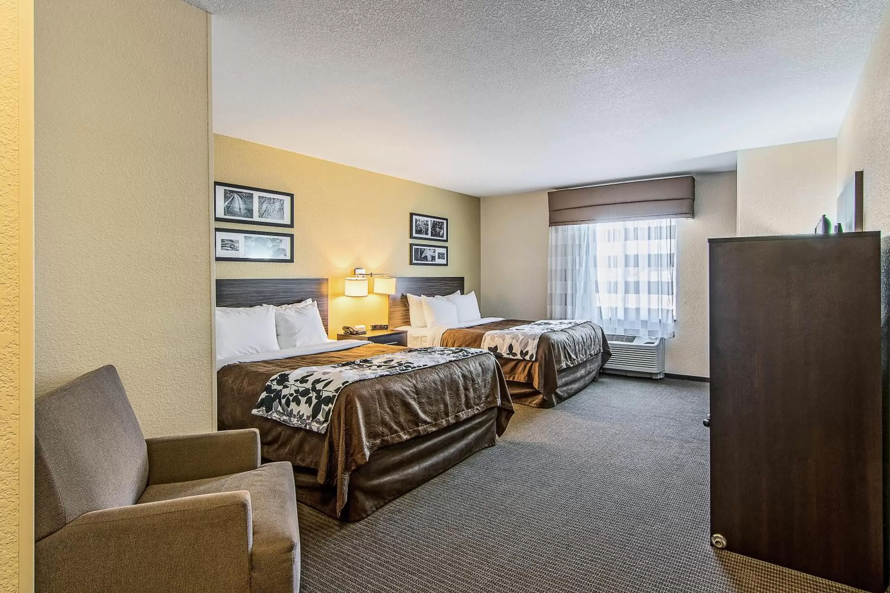 Bedroom in Sleep Inn & Suites West-Near Medical Center