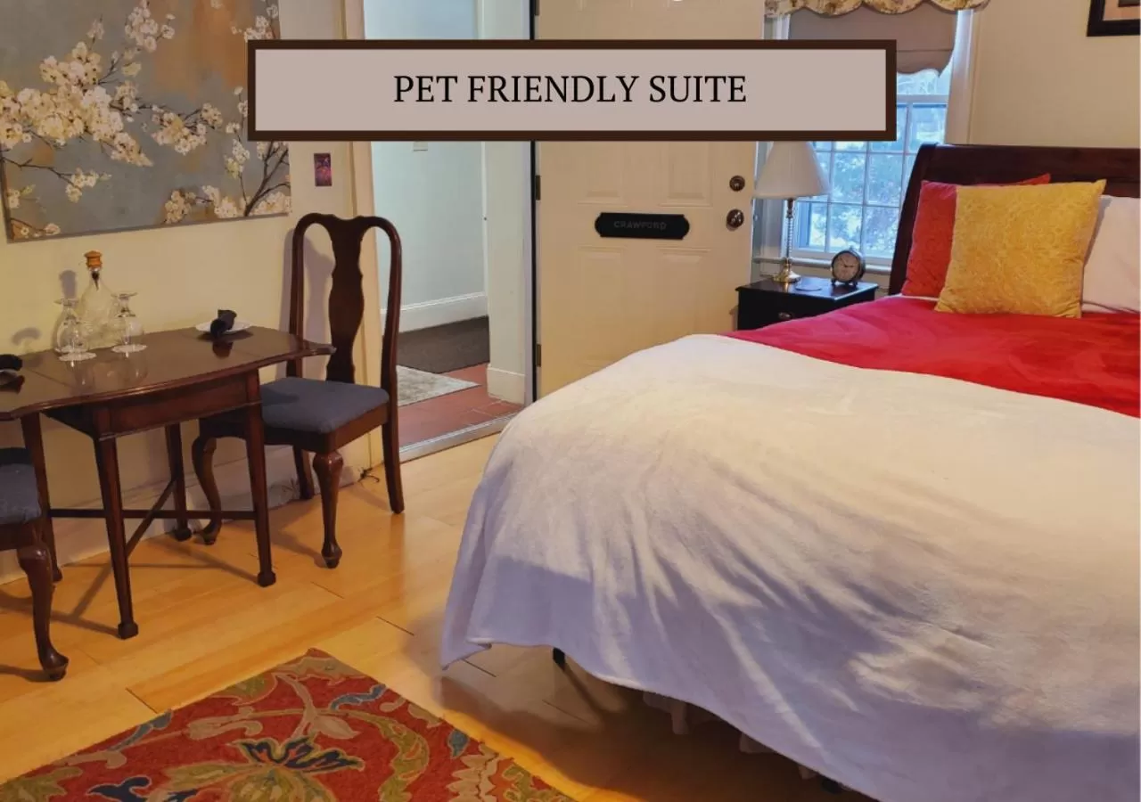 Bed in Adair Country Inn & Restaurant