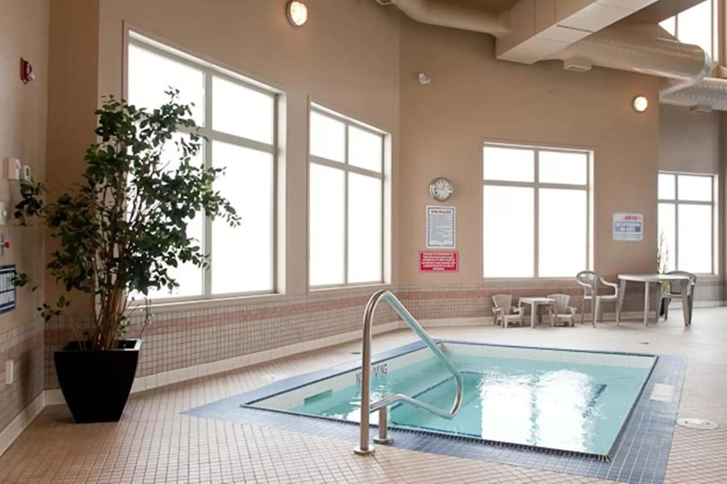 Spa and wellness centre/facilities, Swimming Pool in Paradise Inn and Suites