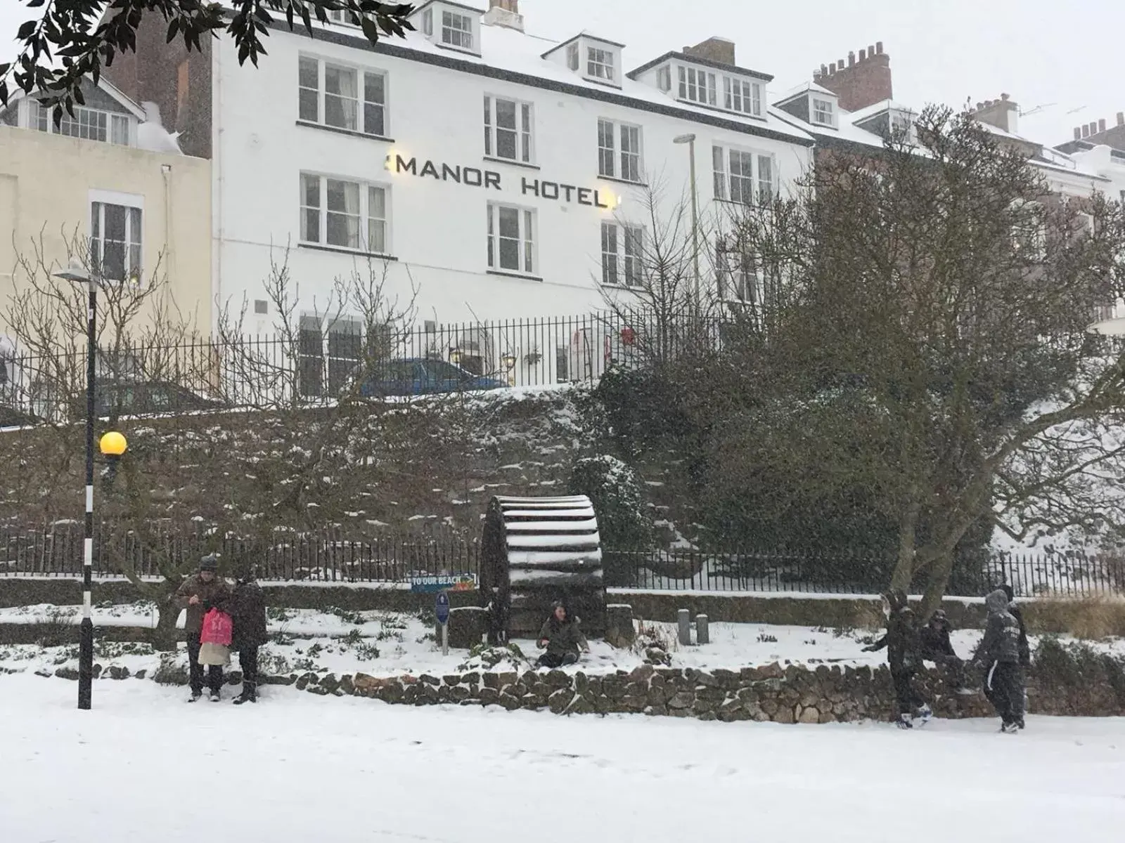 Facade/entrance, Winter in Manor Hotel
