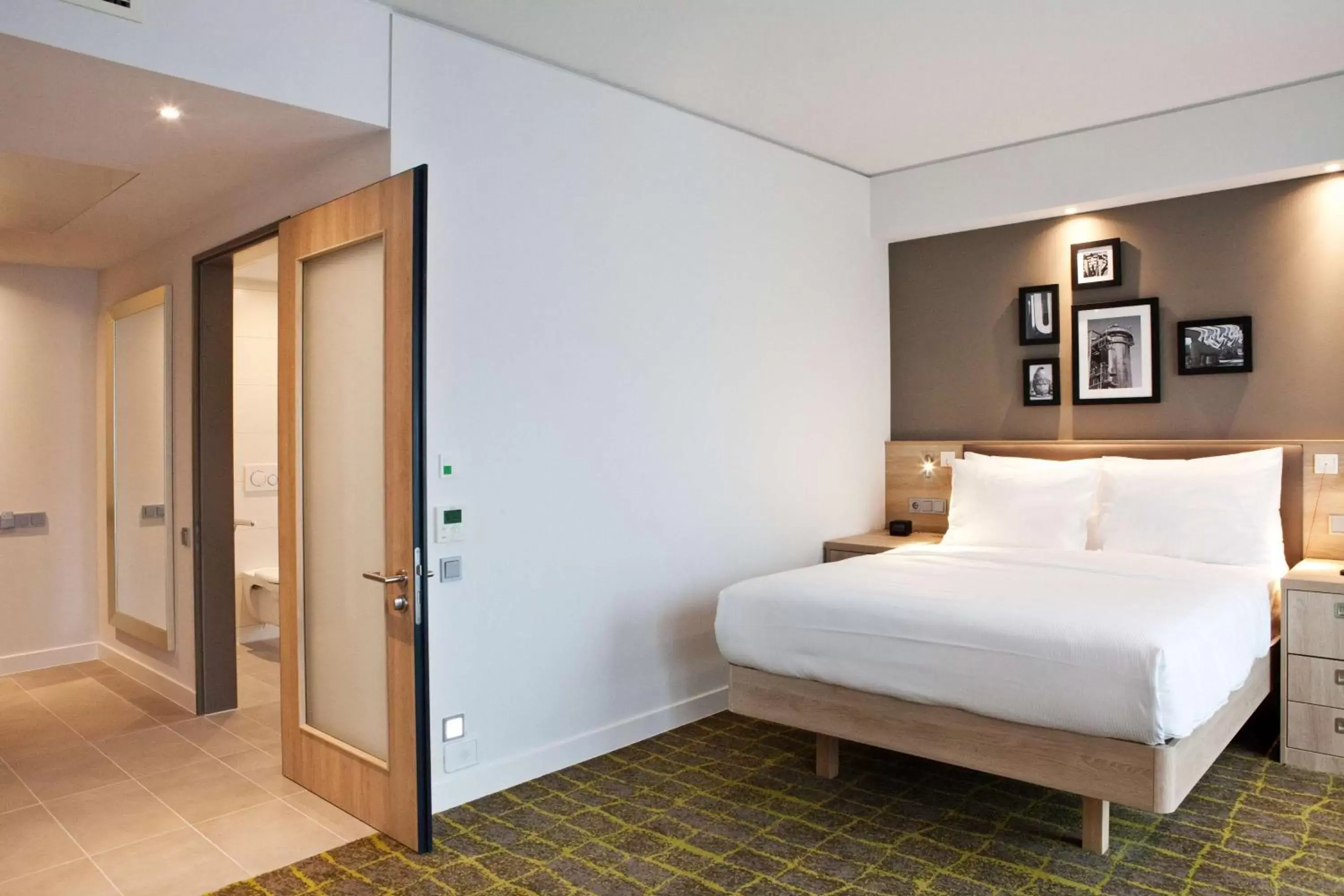 Bed in Hampton By Hilton Dortmund Phoenix See
