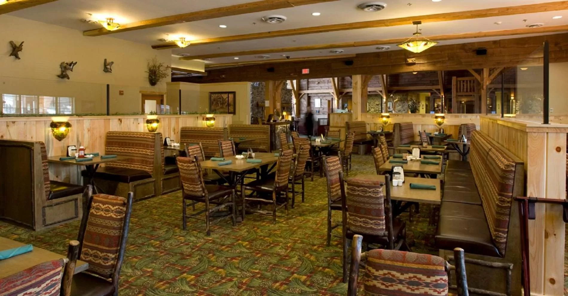 Restaurant/places to eat in Hope Lake Lodge & Indoor Waterpark