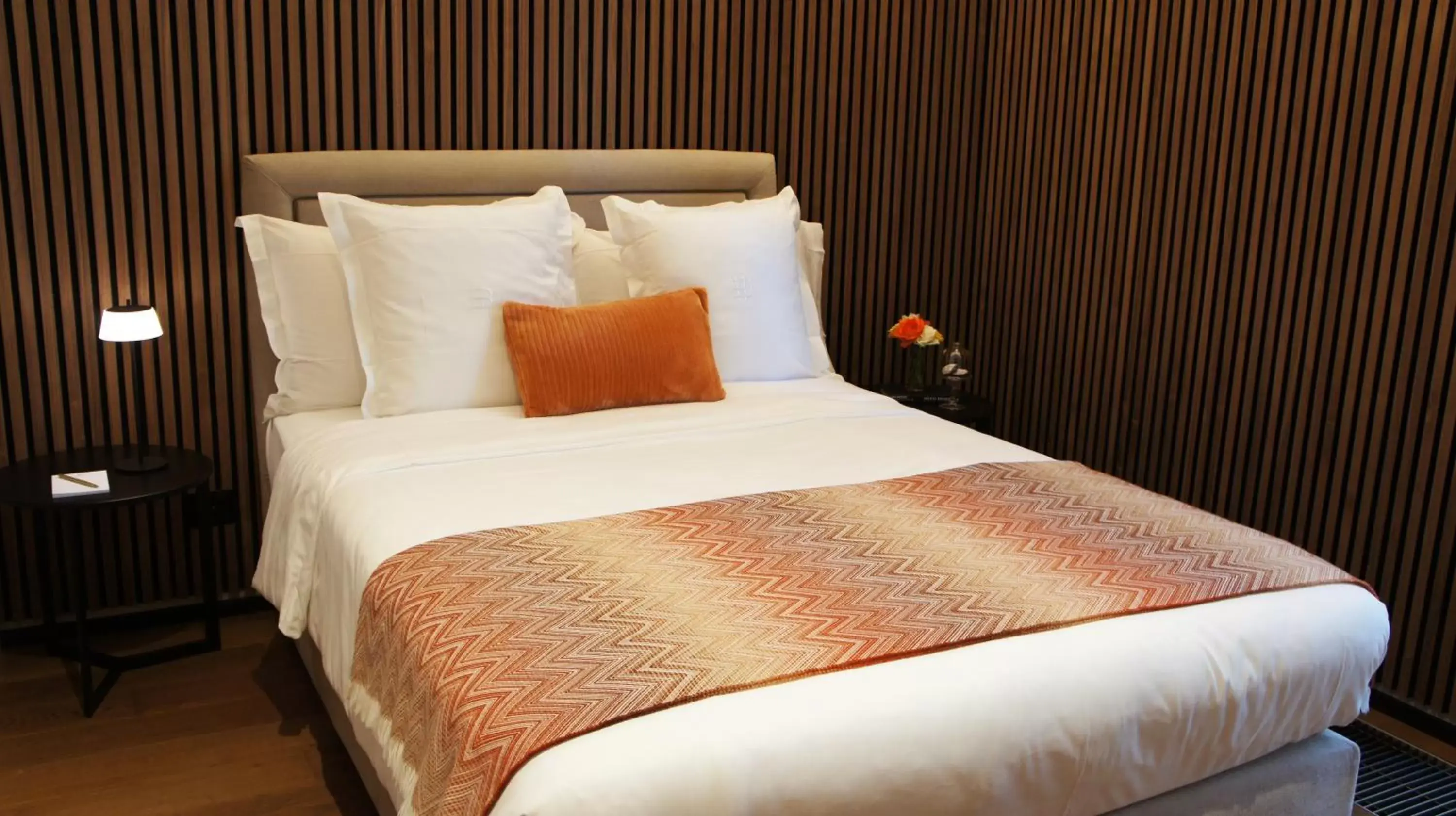 Facility for disabled guests, Bed in Binario 934 Boutique Hotel