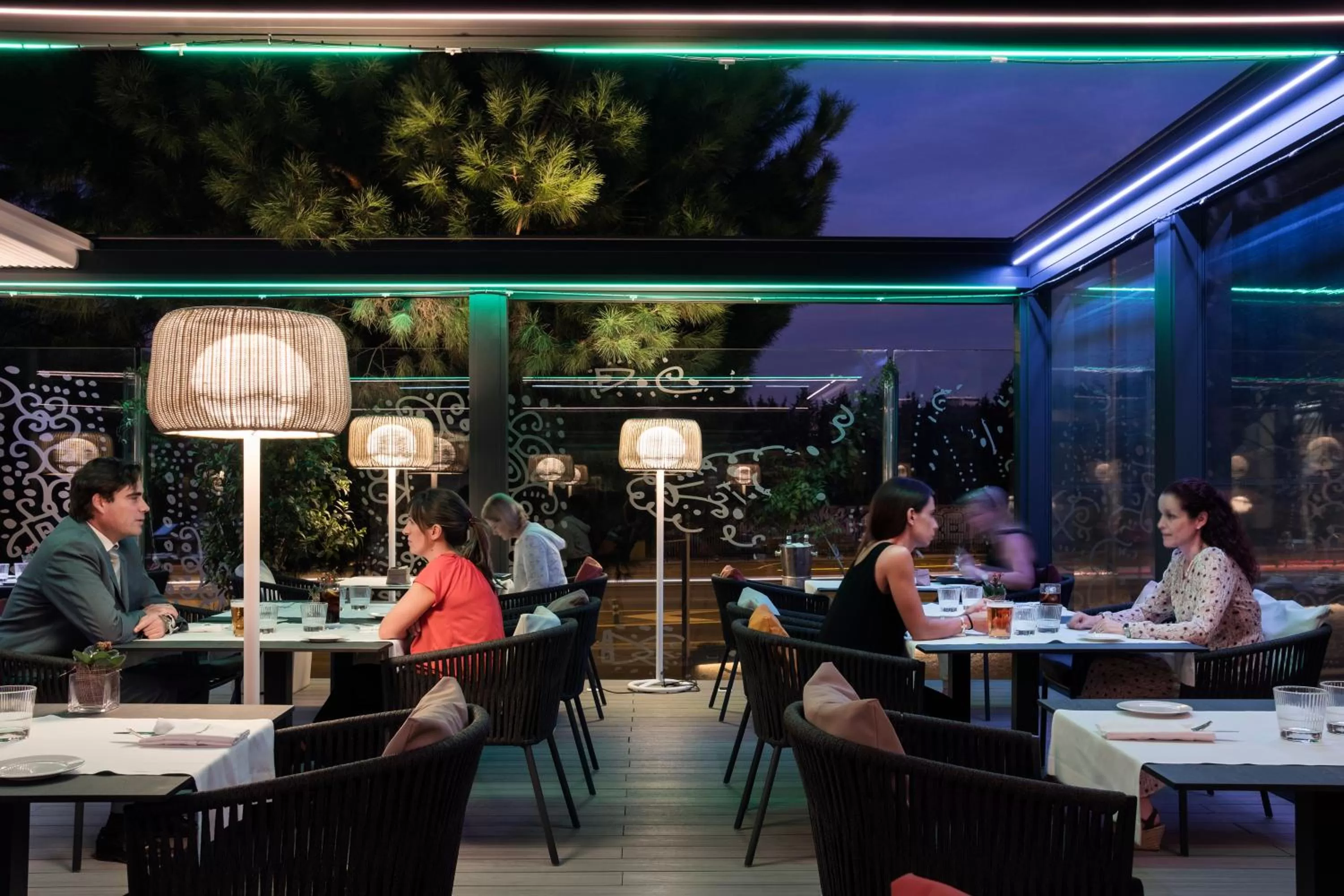 Food and drinks in Hotel Puerta America