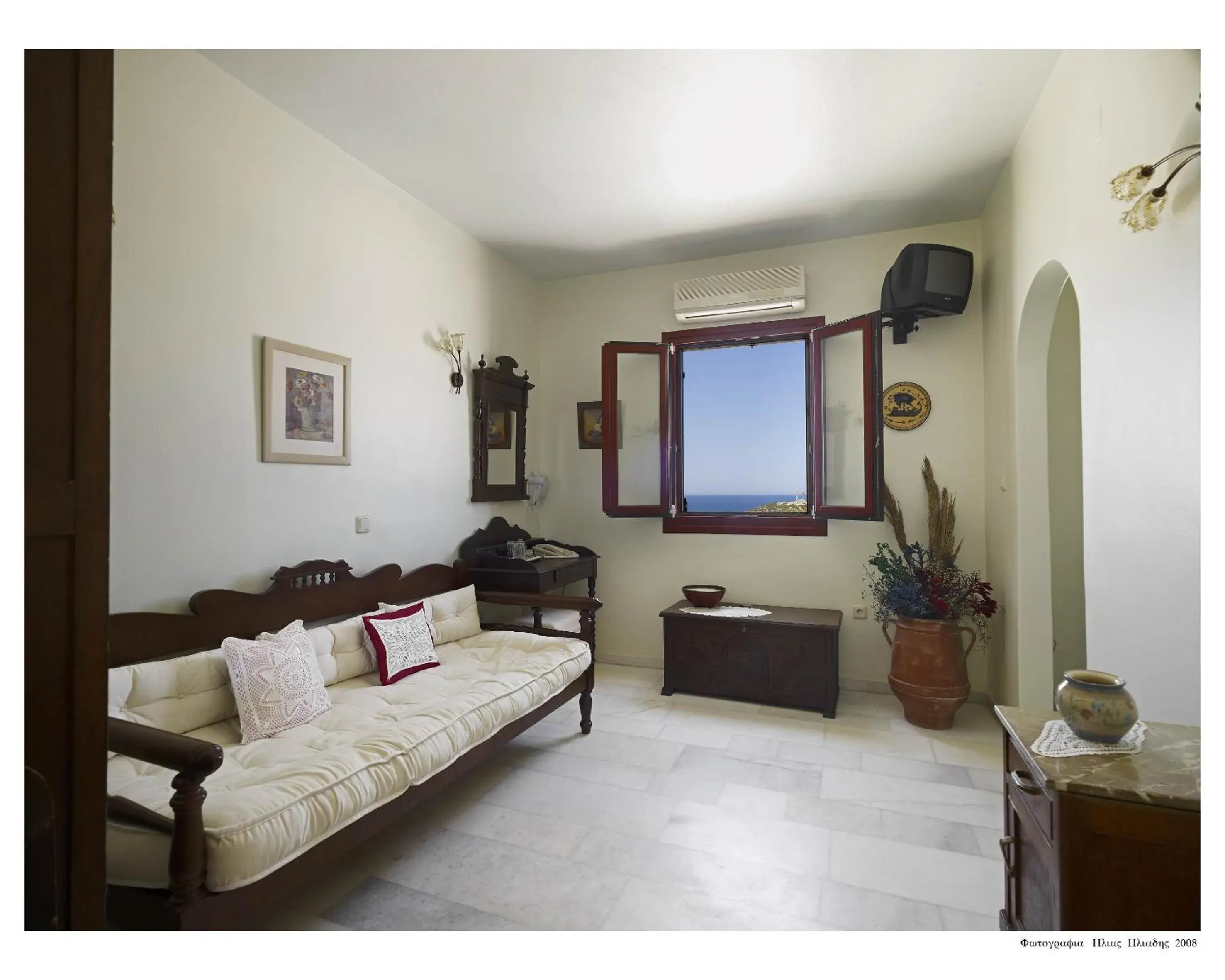 Bedroom, Seating Area in Chateau Zevgoli