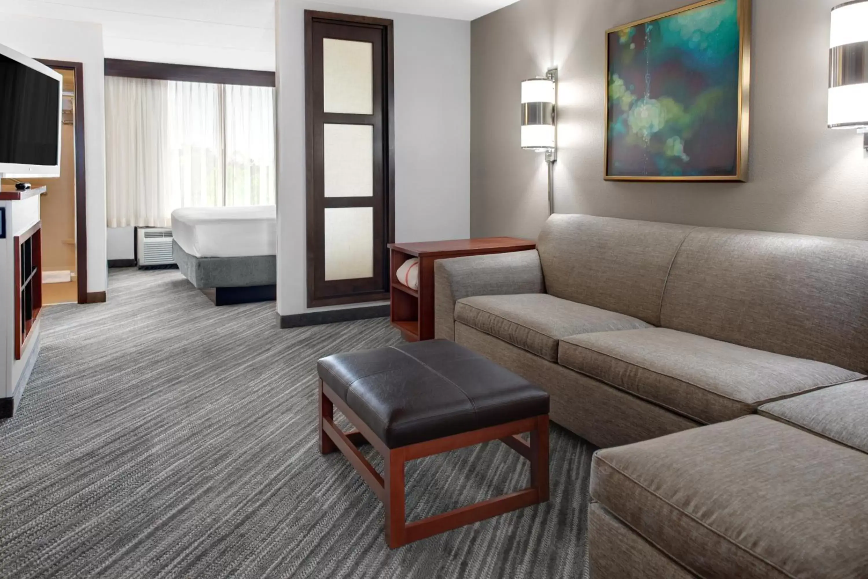 King Room with Sofa Bed and Accessible Tub - Disability Access in Hyatt Place Louisville-East