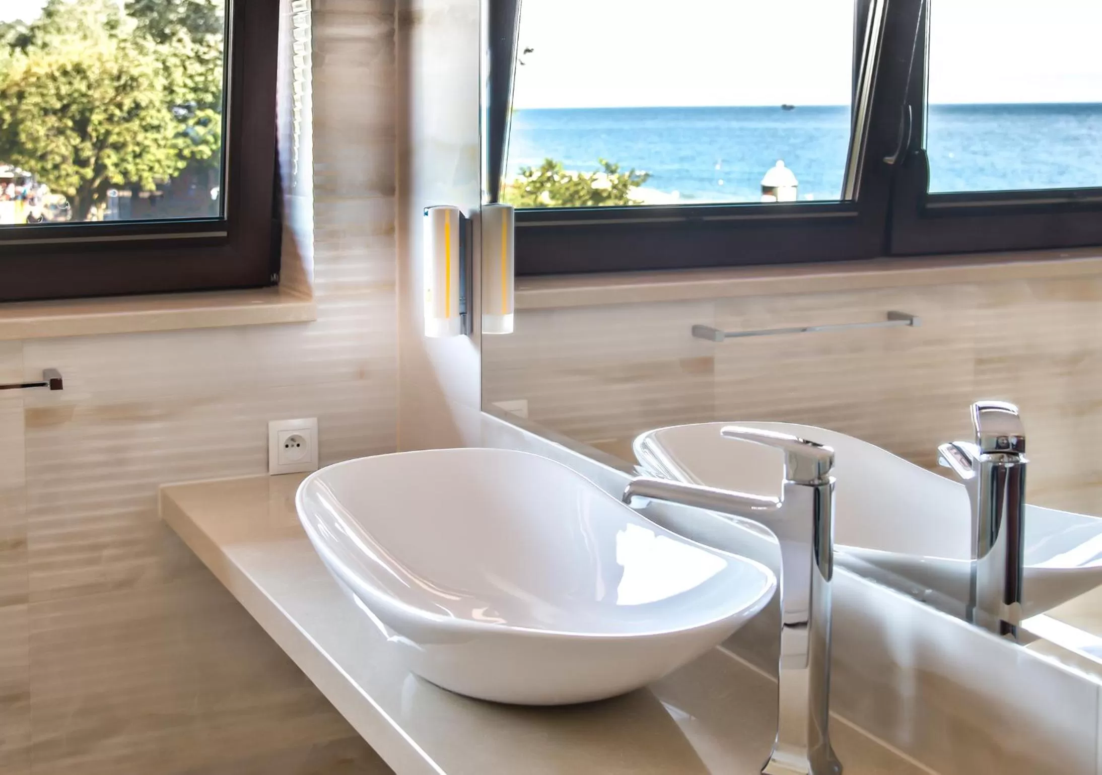 Toilet in COLUMBUS Apartamenty Ustka - Limanowskiego 1