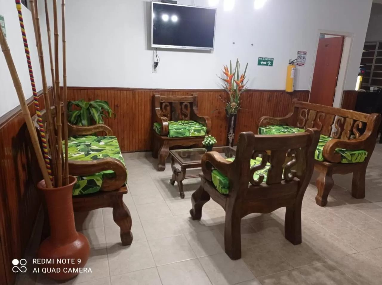Living room in Hotel Plaza Calarcá