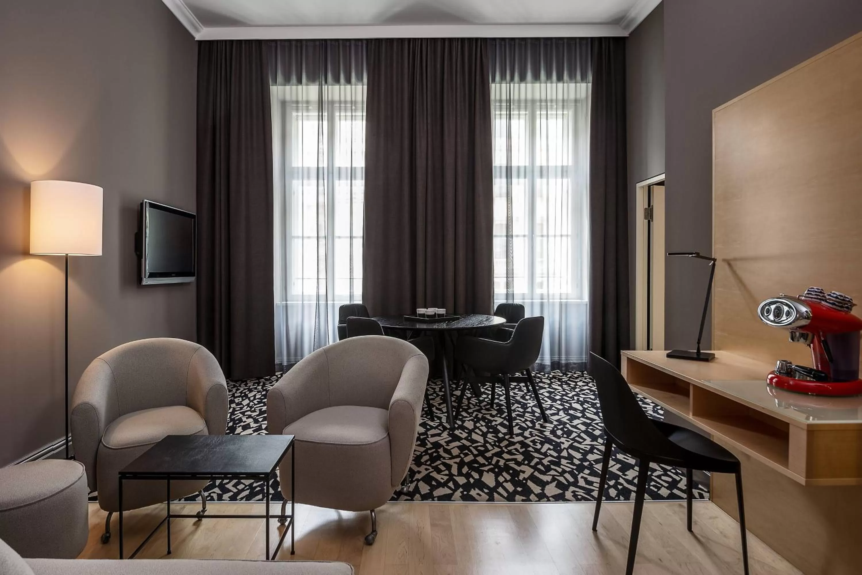 Photo of the whole room in Le Méridien Vienna