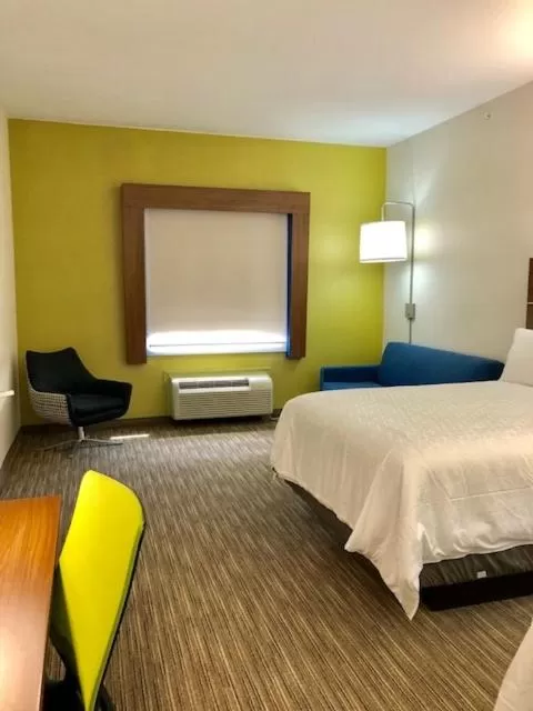 Holiday Inn Express & Suites Longview South I-20 by IHG